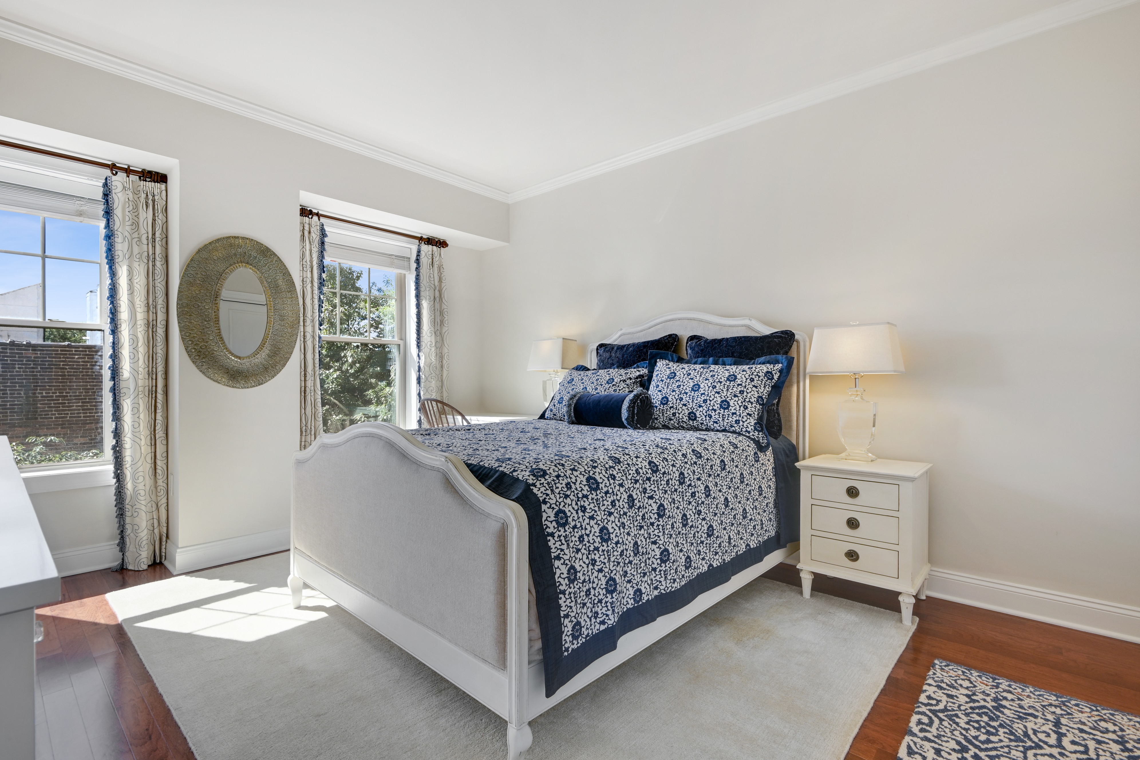 48 S. Park Street, #402
