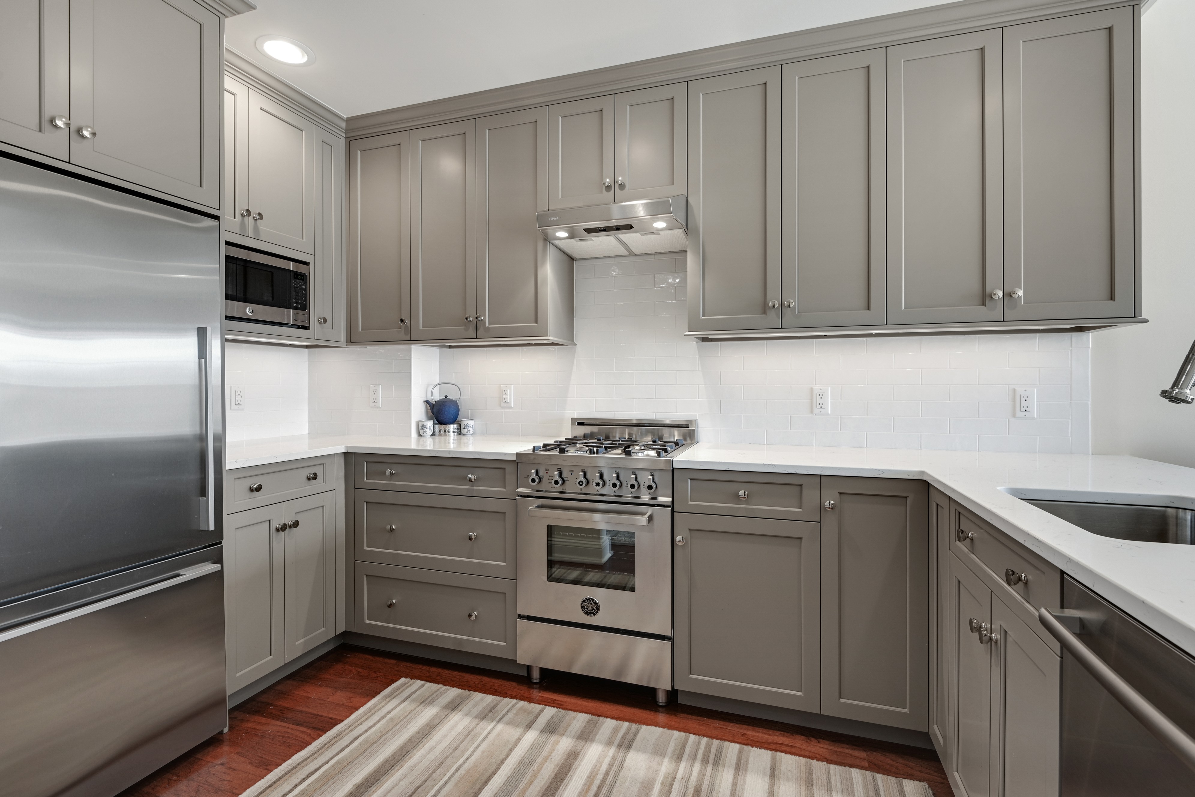 48 S. Park Street, #402