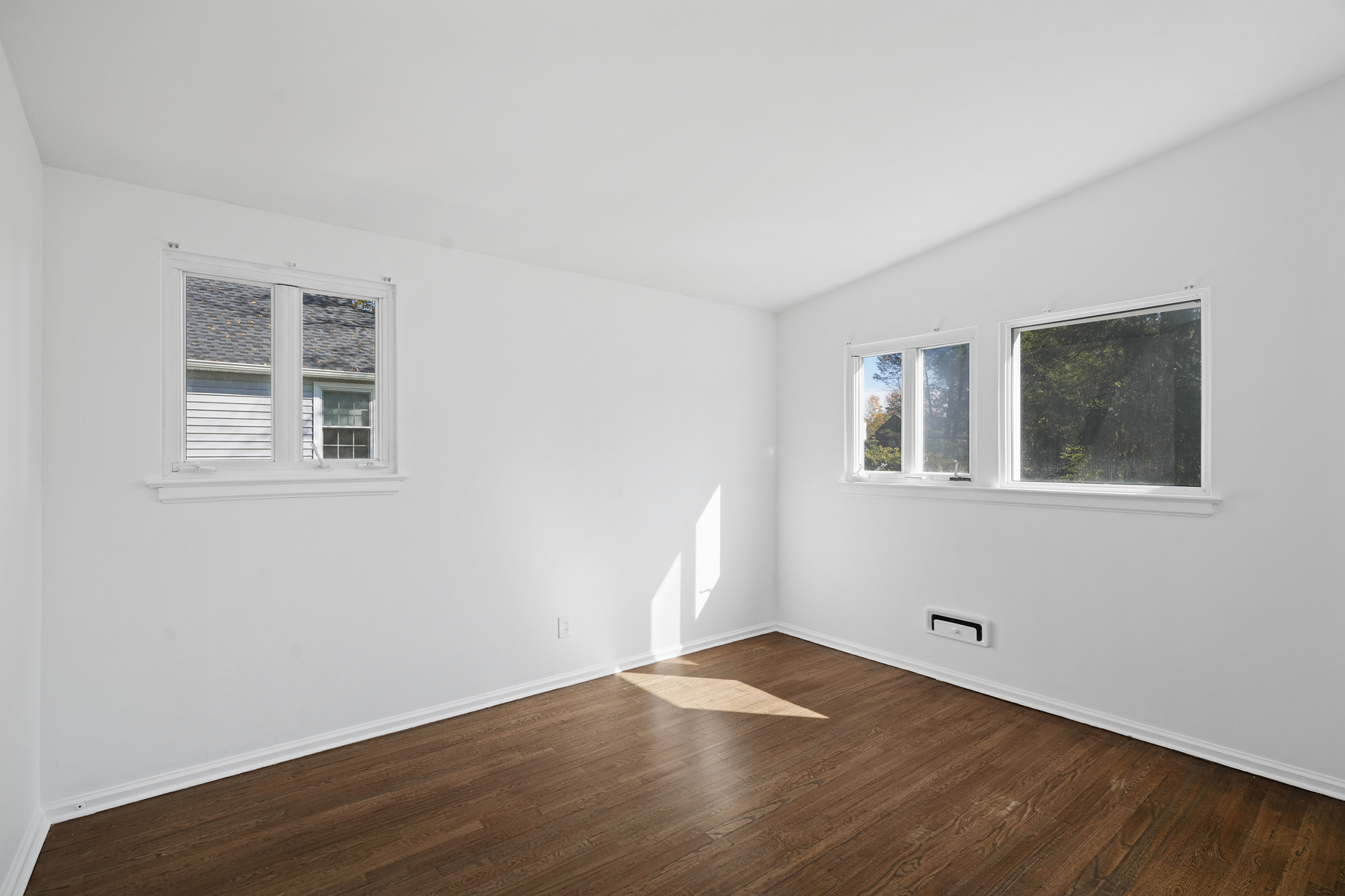 39 Canoe Brook Parkway