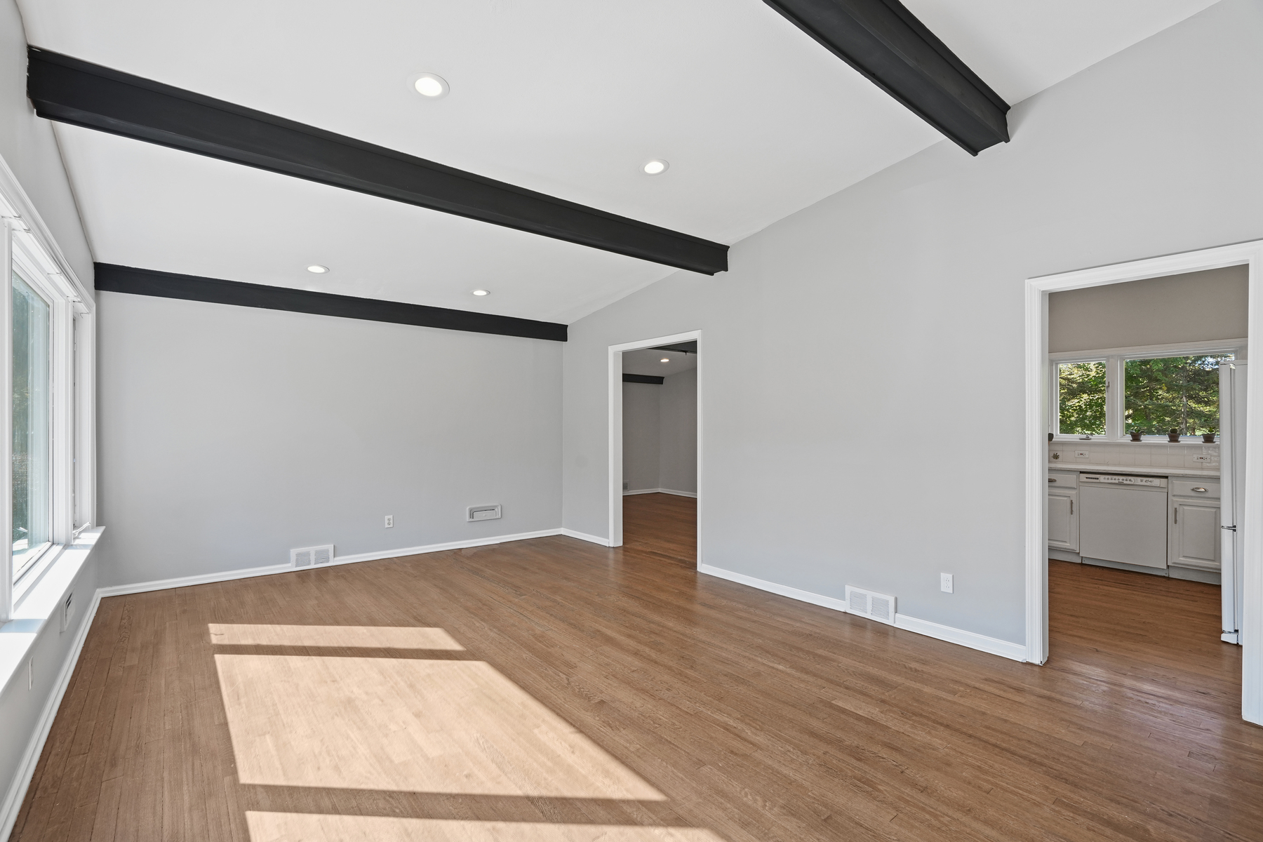 39 Canoe Brook Parkway