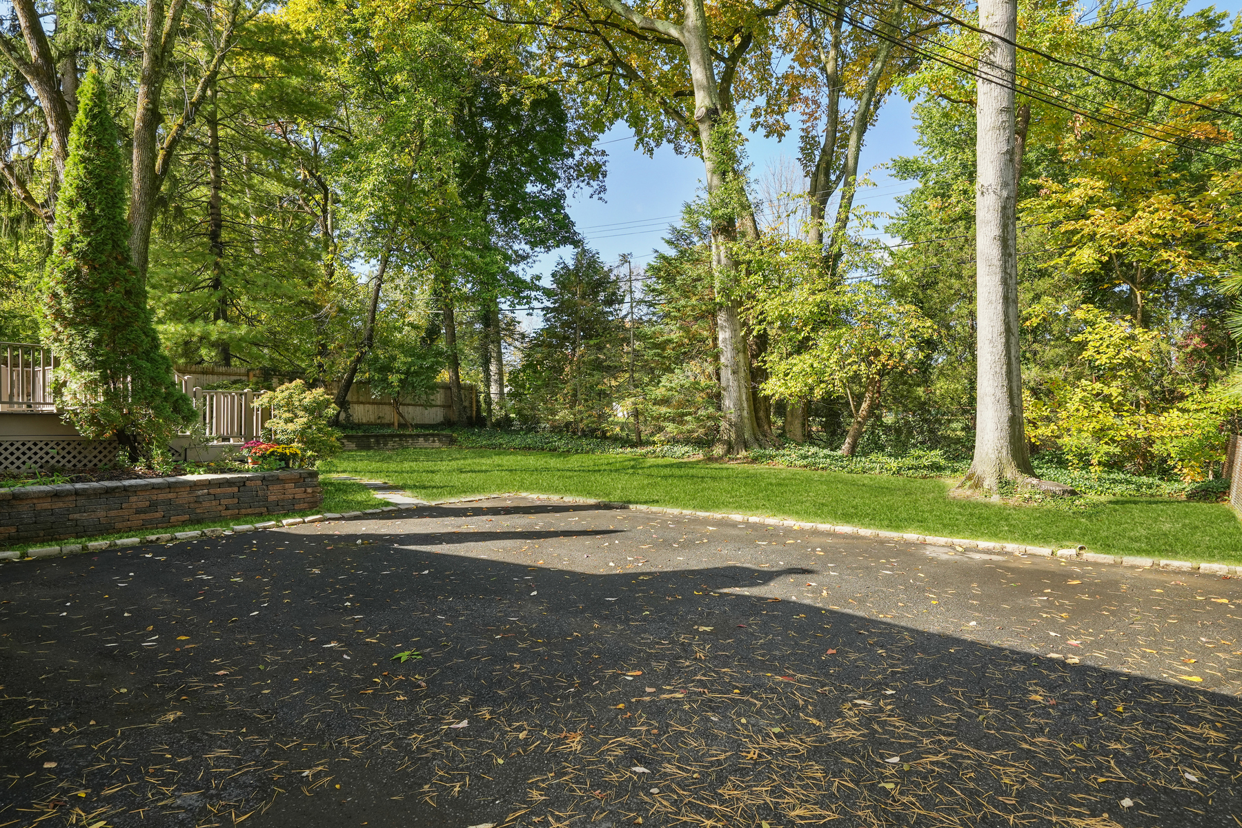 39 Canoe Brook Parkway