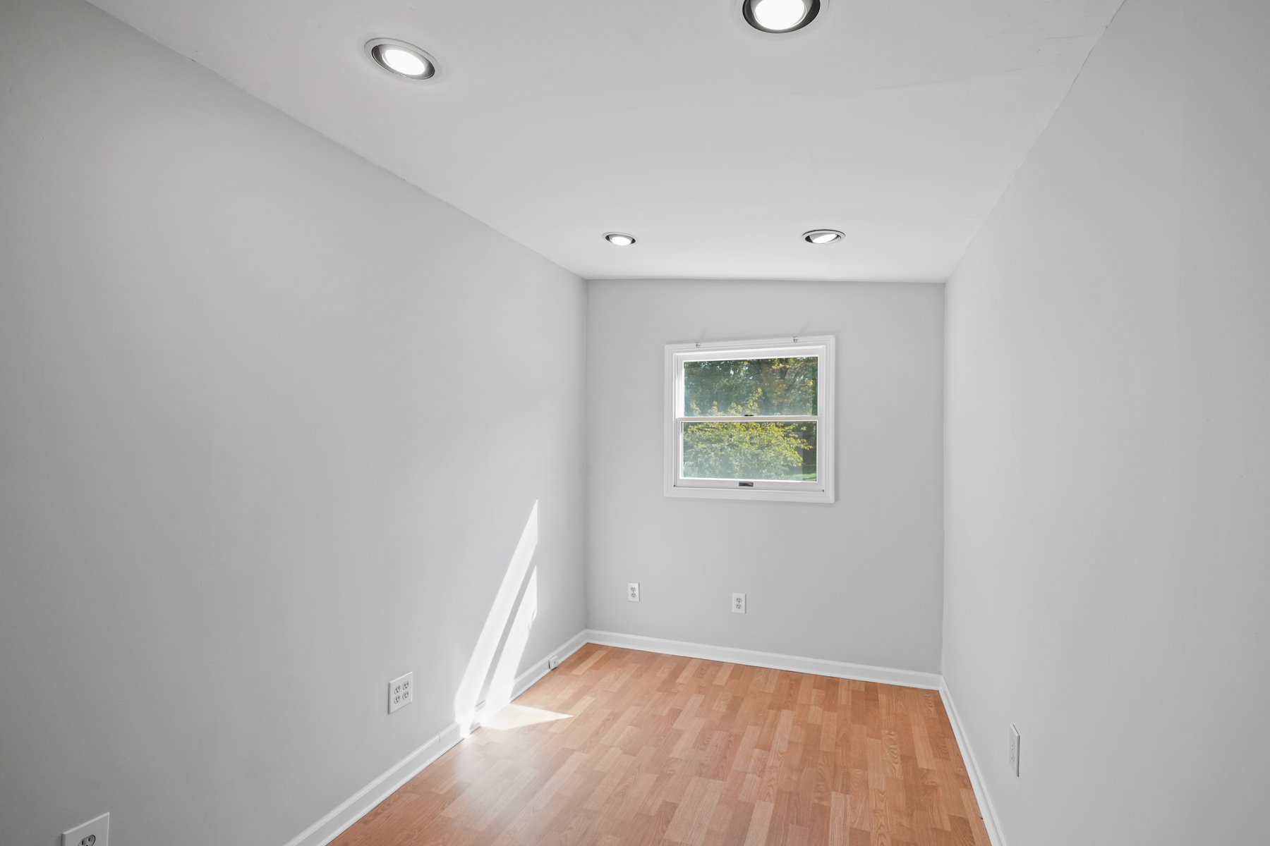 39 Canoe Brook Parkway