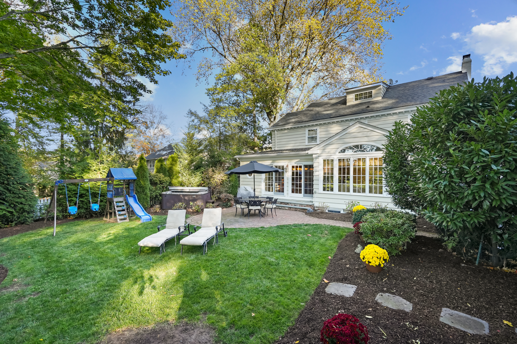 43 Canoe Brook Parkway