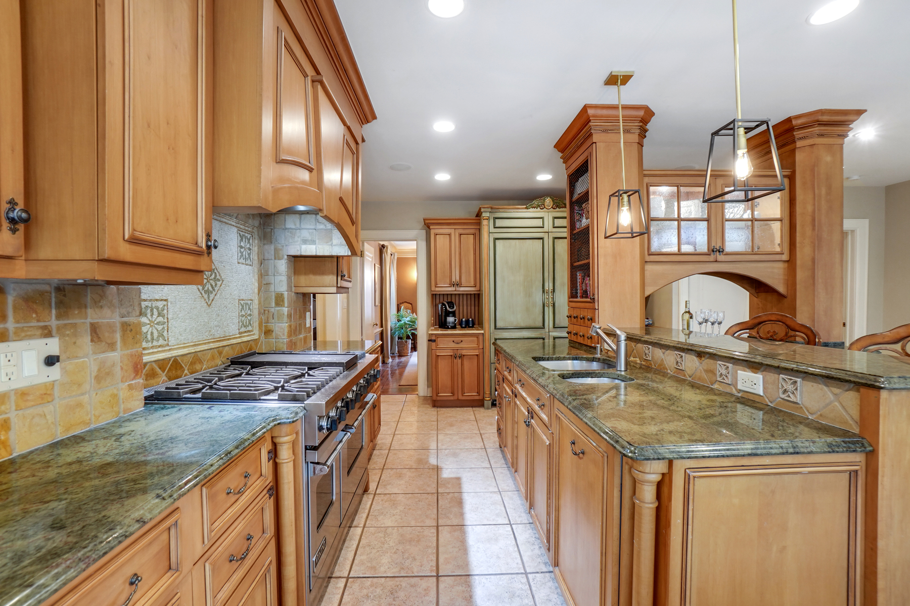 43 Canoe Brook Parkway