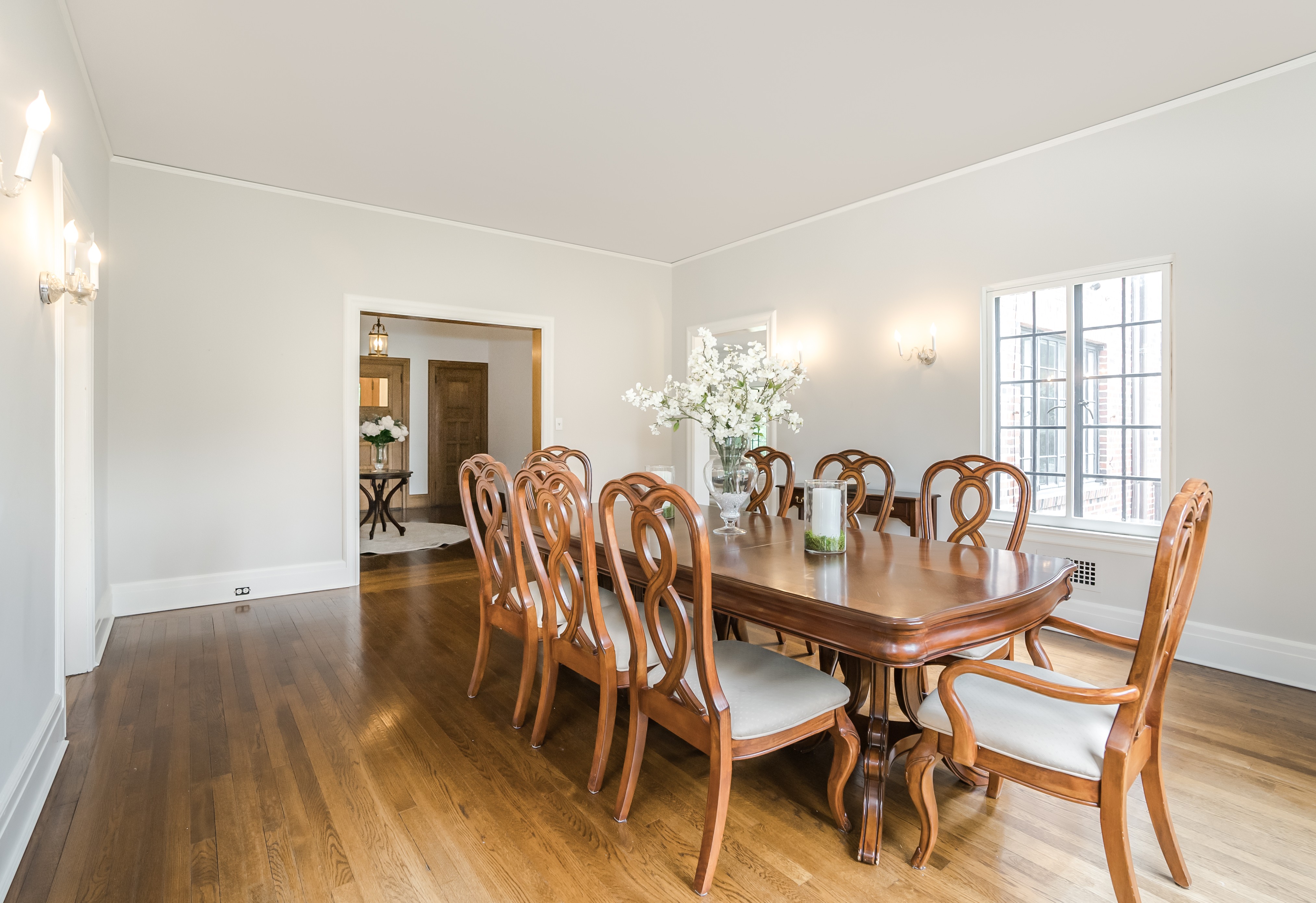 2 Lynwood Way 