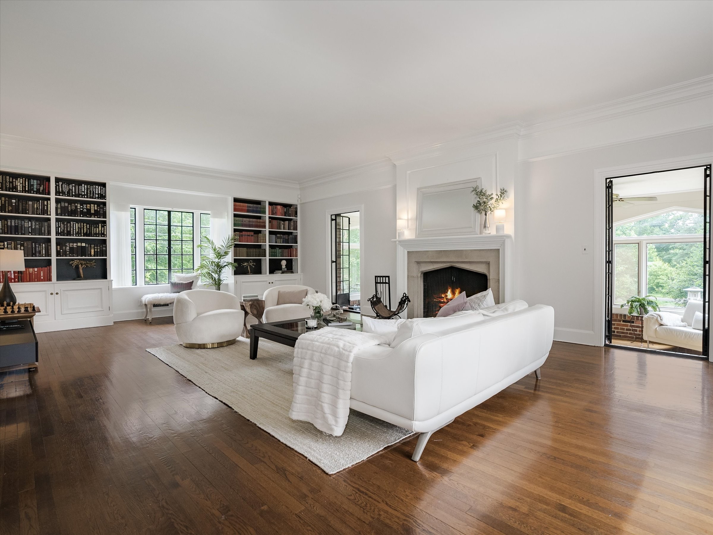 2 Lynwood Way 