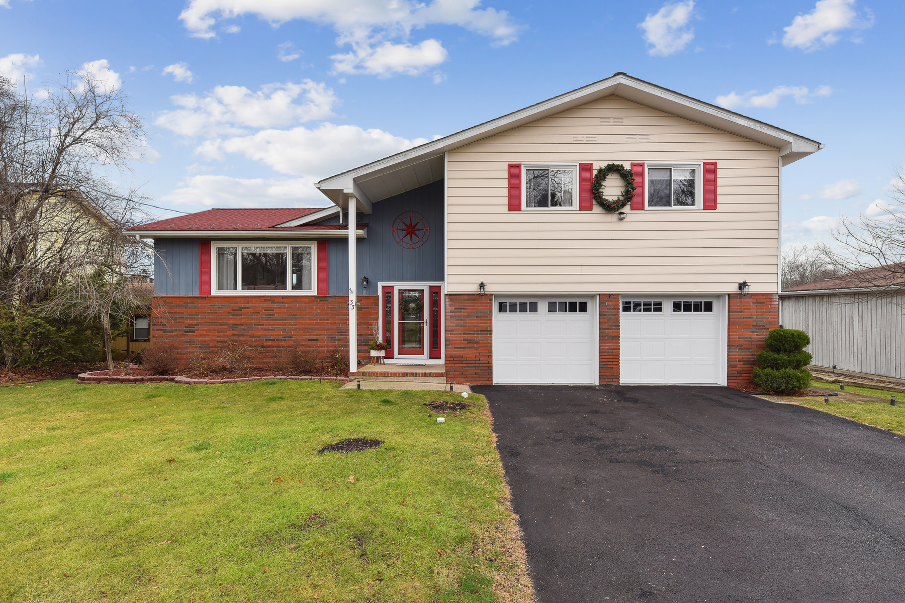33 Valencia Isle Drive