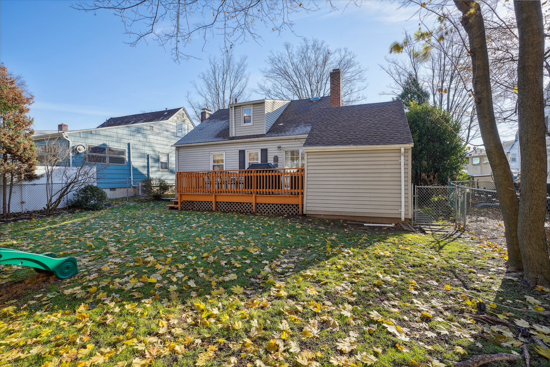 2087 Lyde Place 