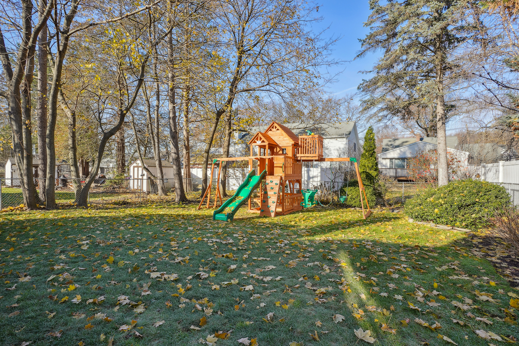 2087 Lyde Place 