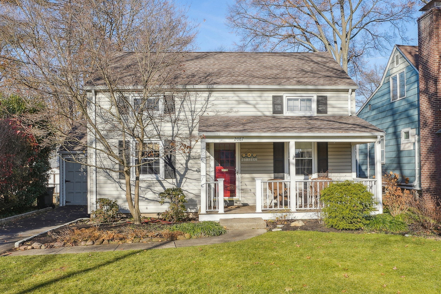 2087 Lyde Place 