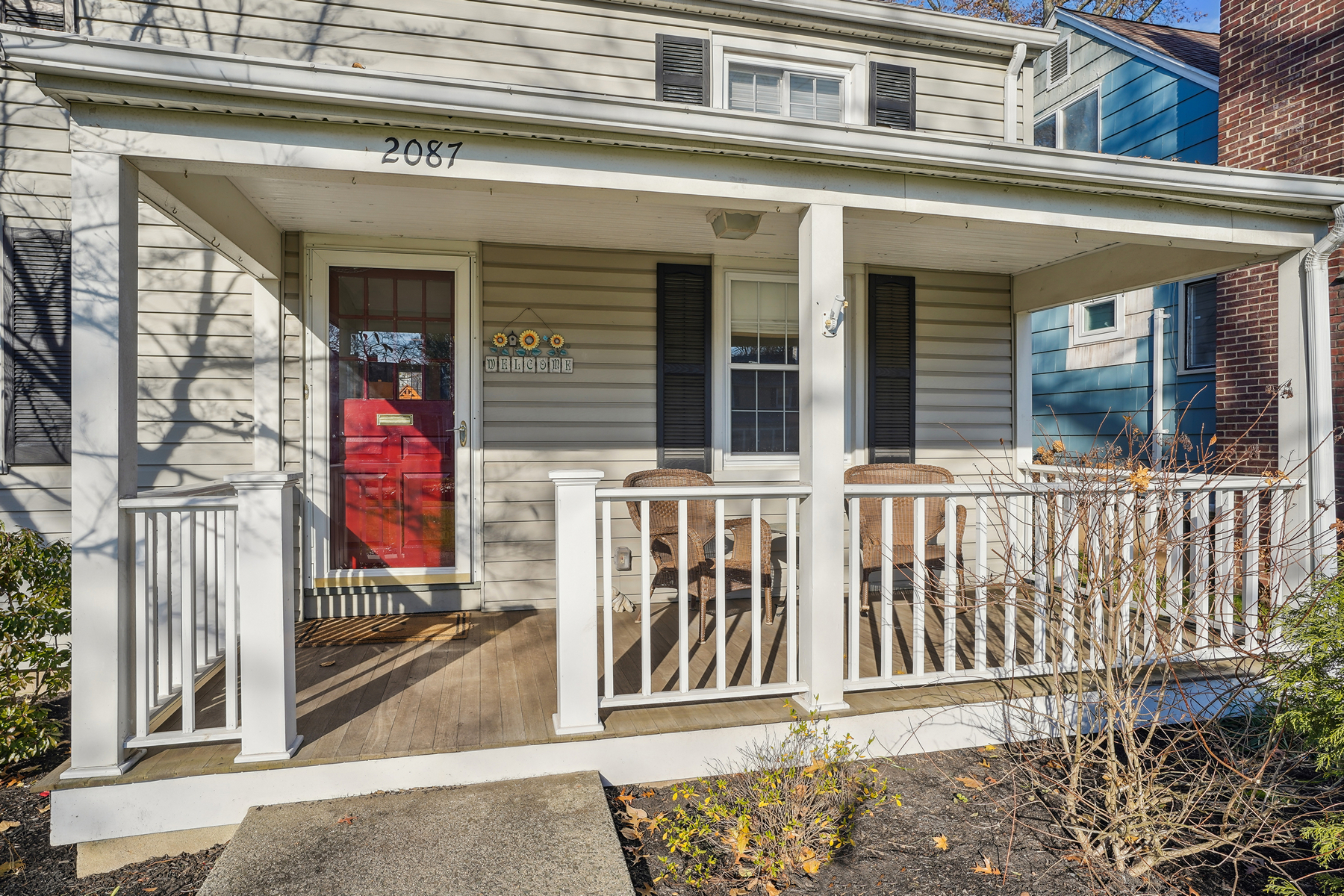 2087 Lyde Place 