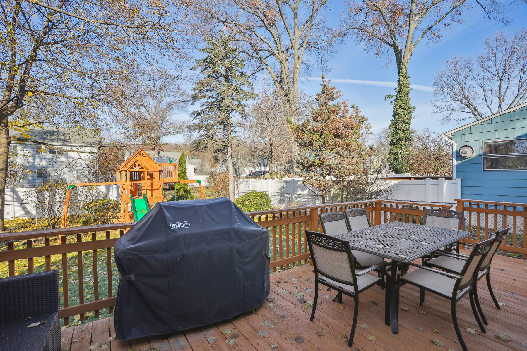 2087 Lyde Place 