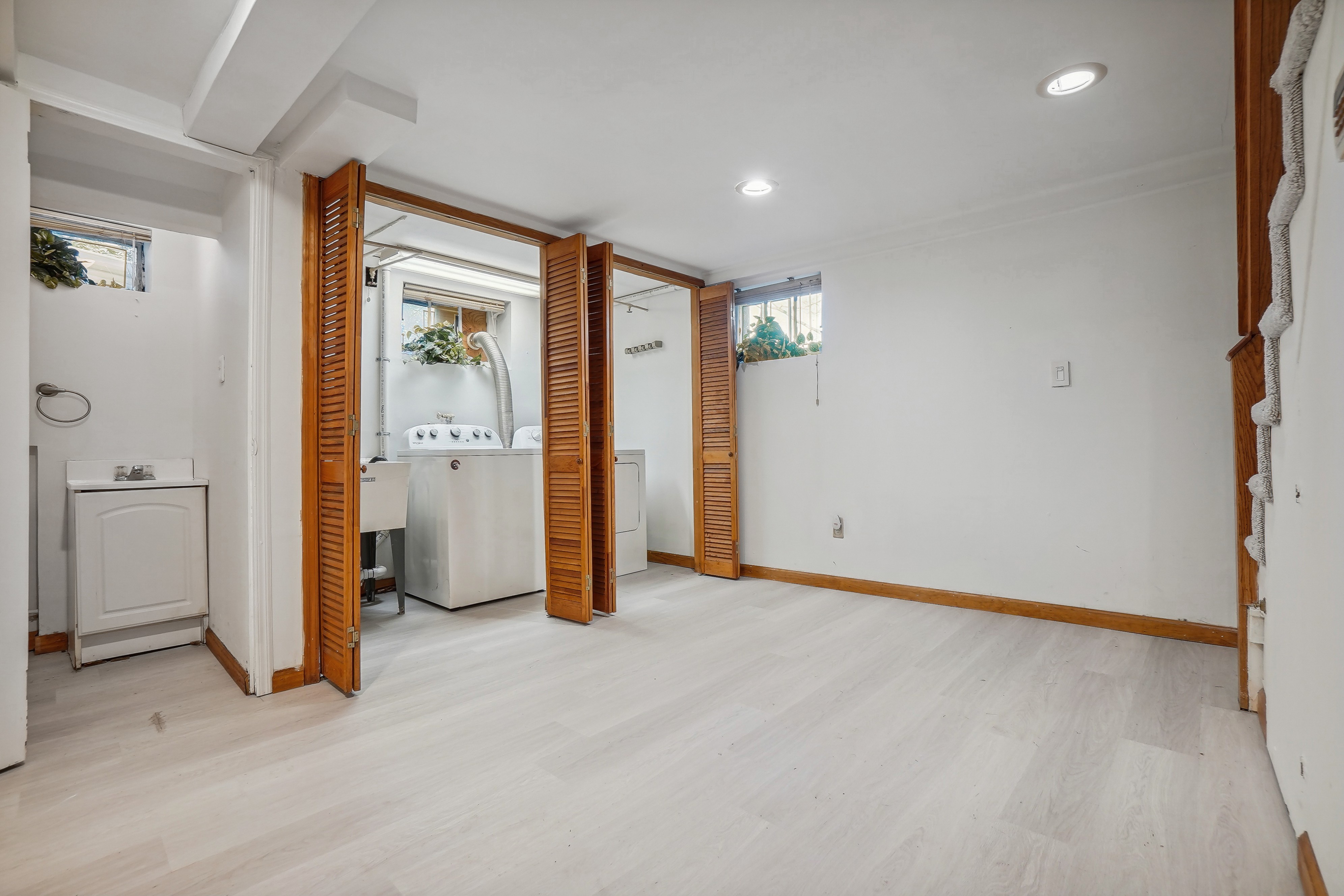 7 Pleasant Avenue