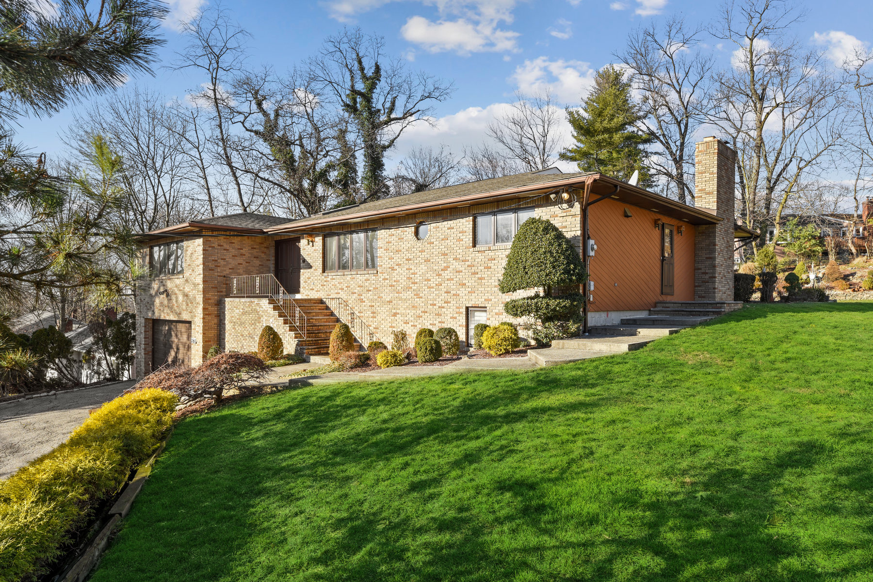 261 East Northfield Road