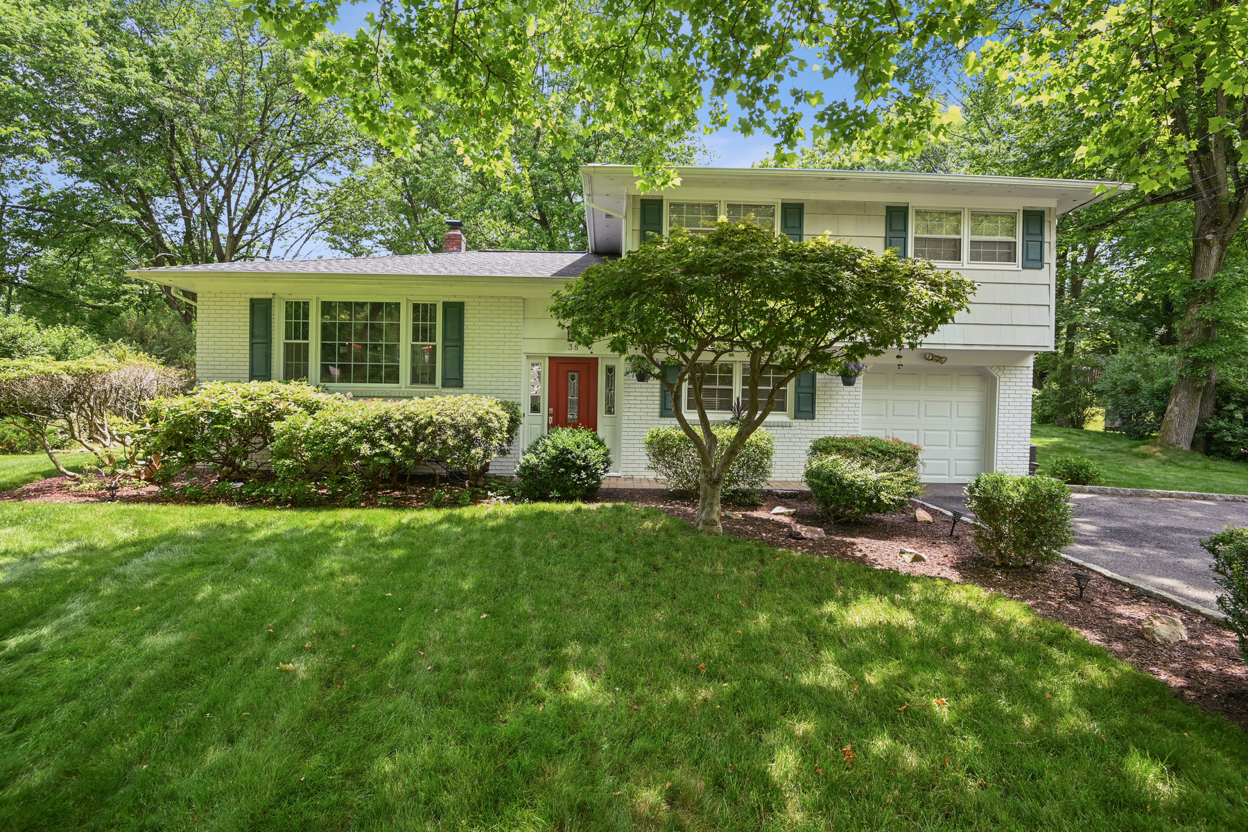 38 Ascot Way