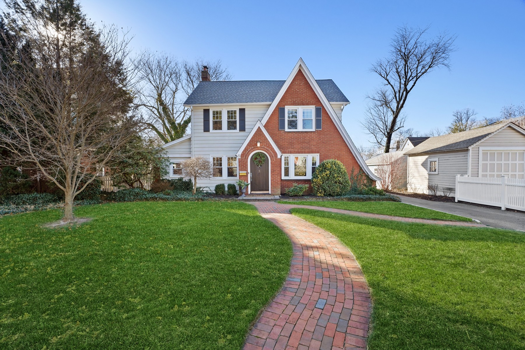 5 Euclid Place 