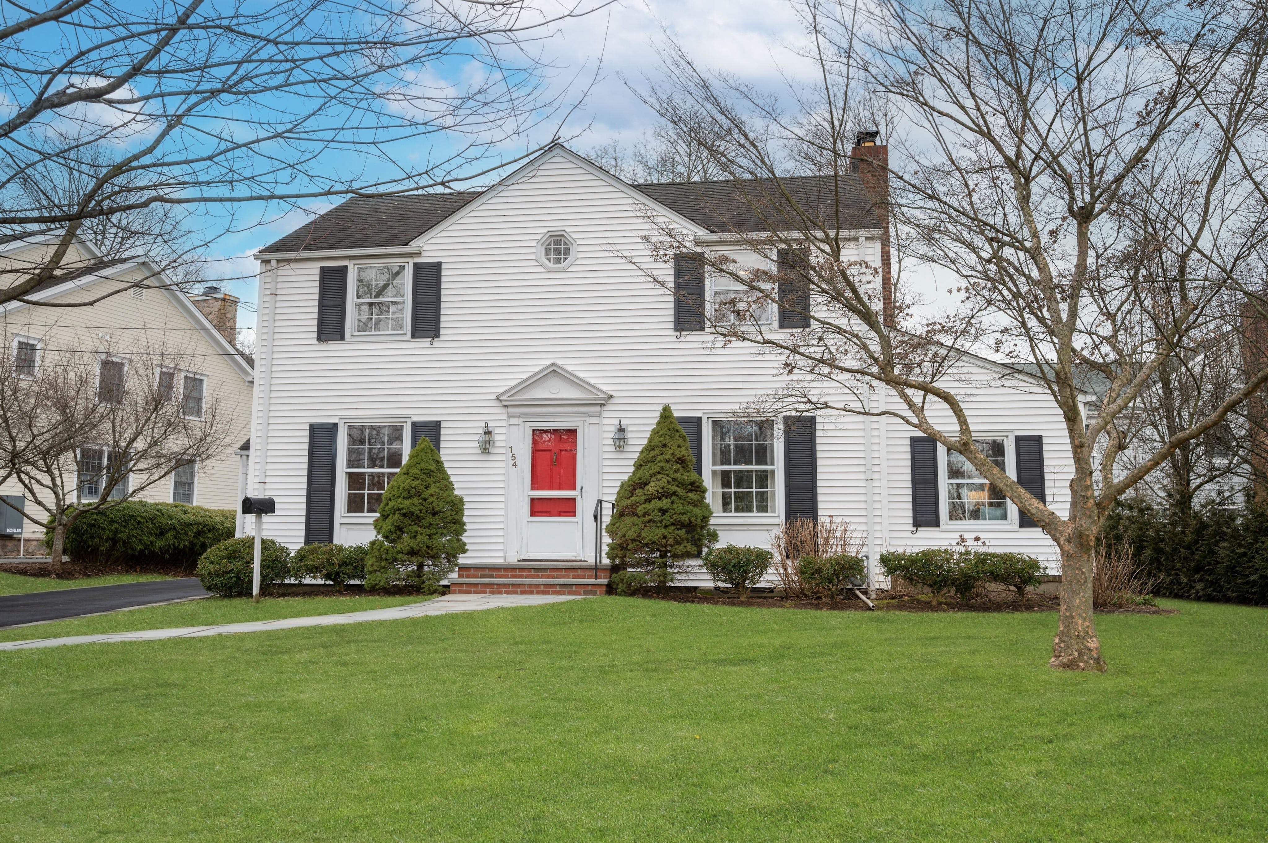 154 Kent Place Boulevard