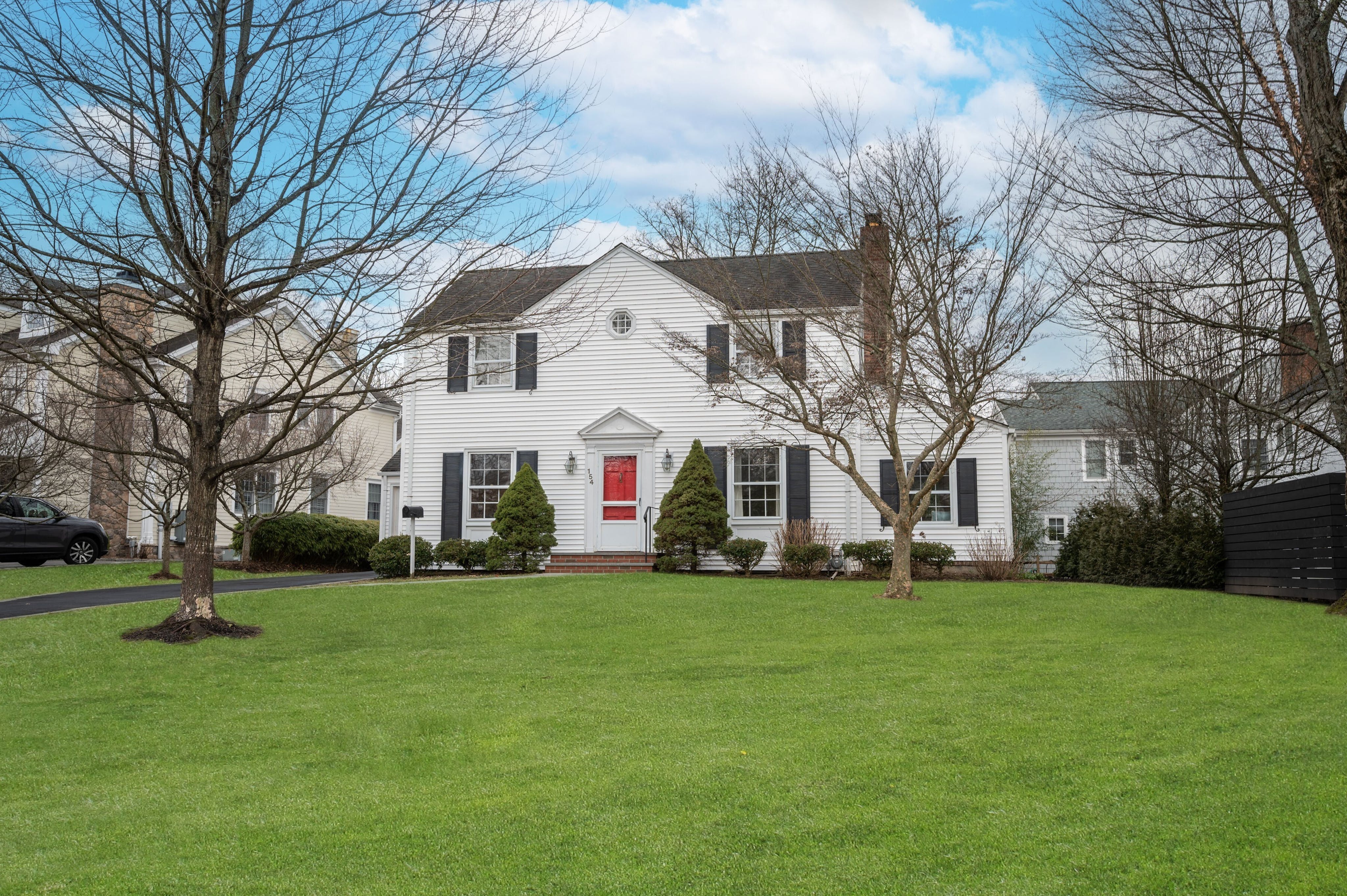 154 Kent Place Boulevard