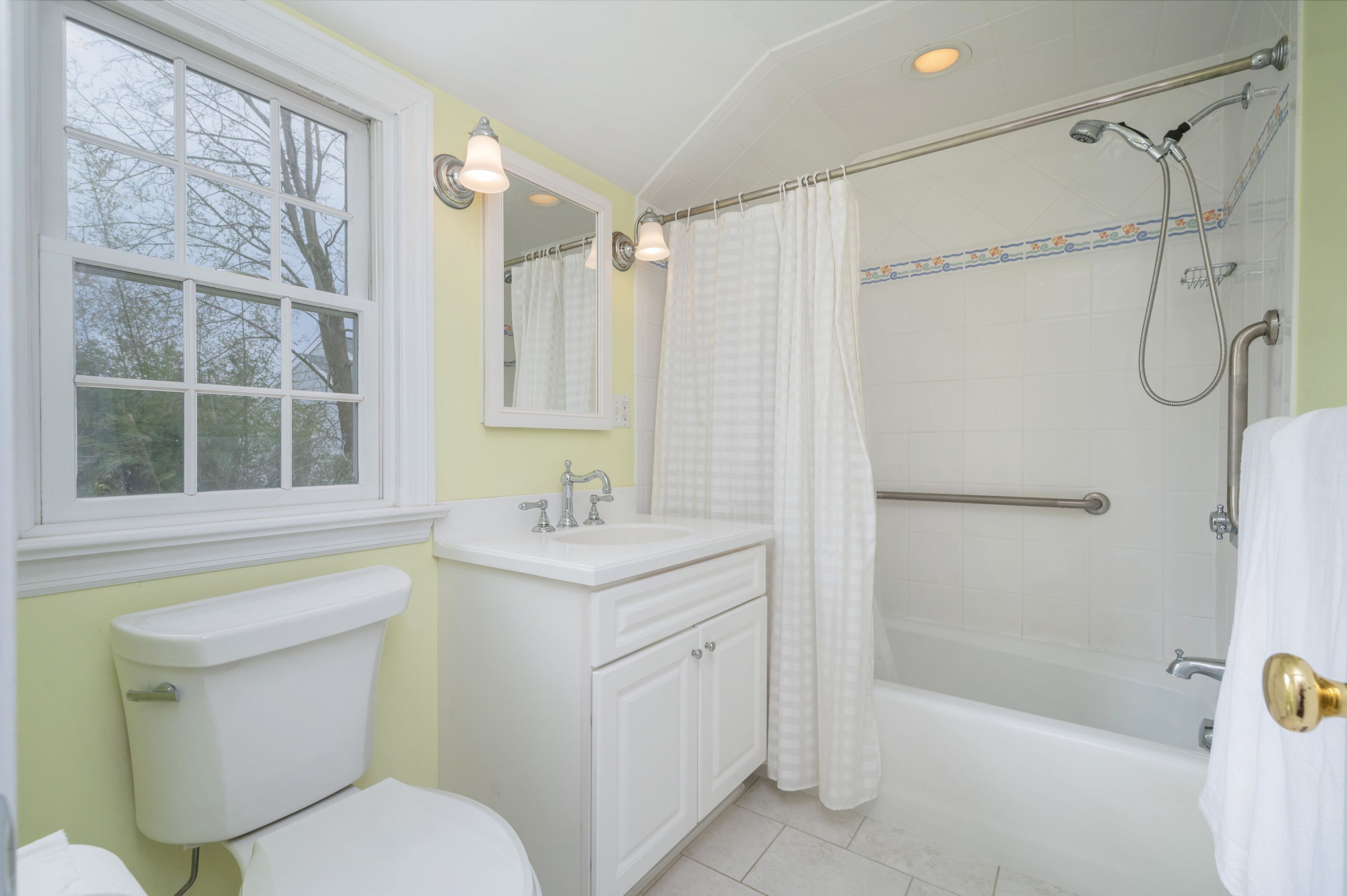 154 Kent Place Boulevard