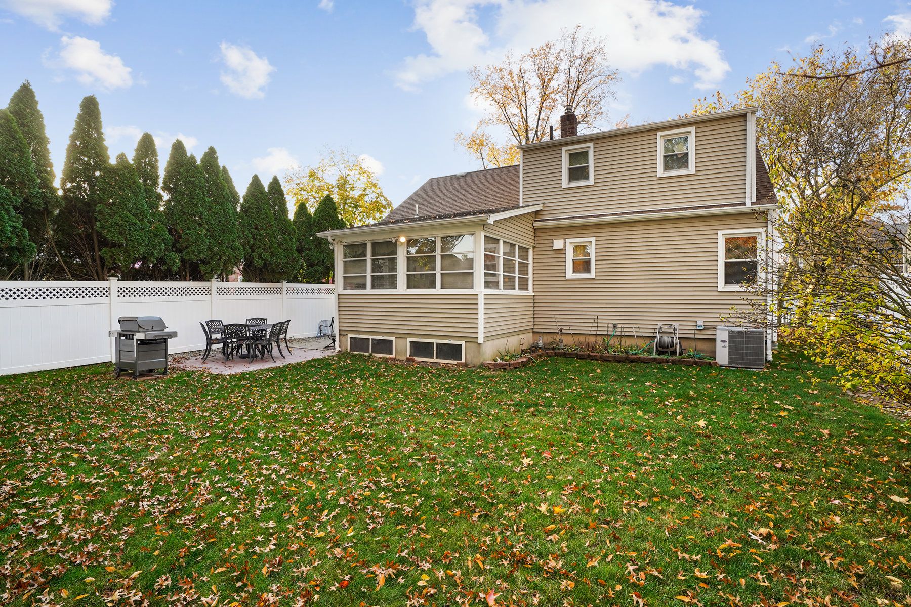 2 Wade Avenue