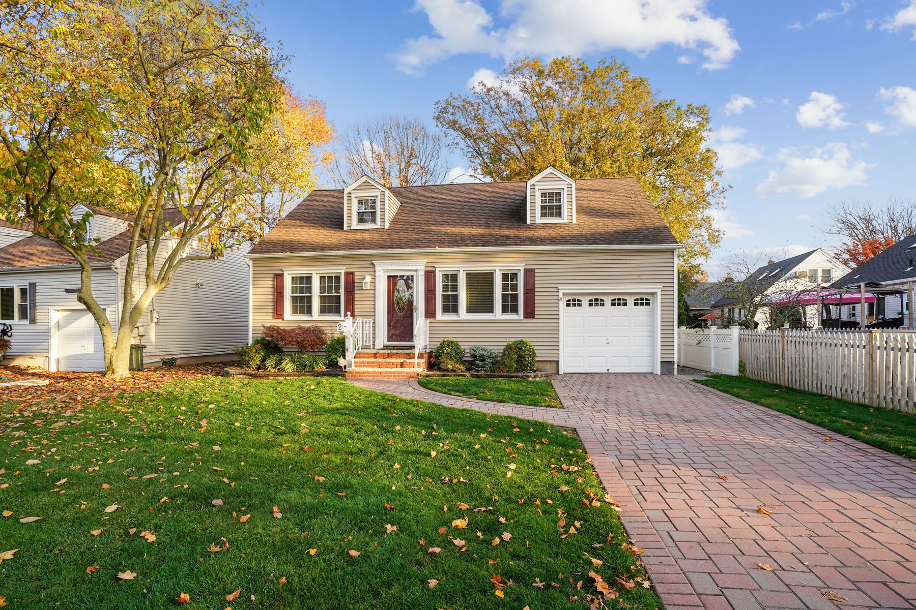 2 Wade Avenue
