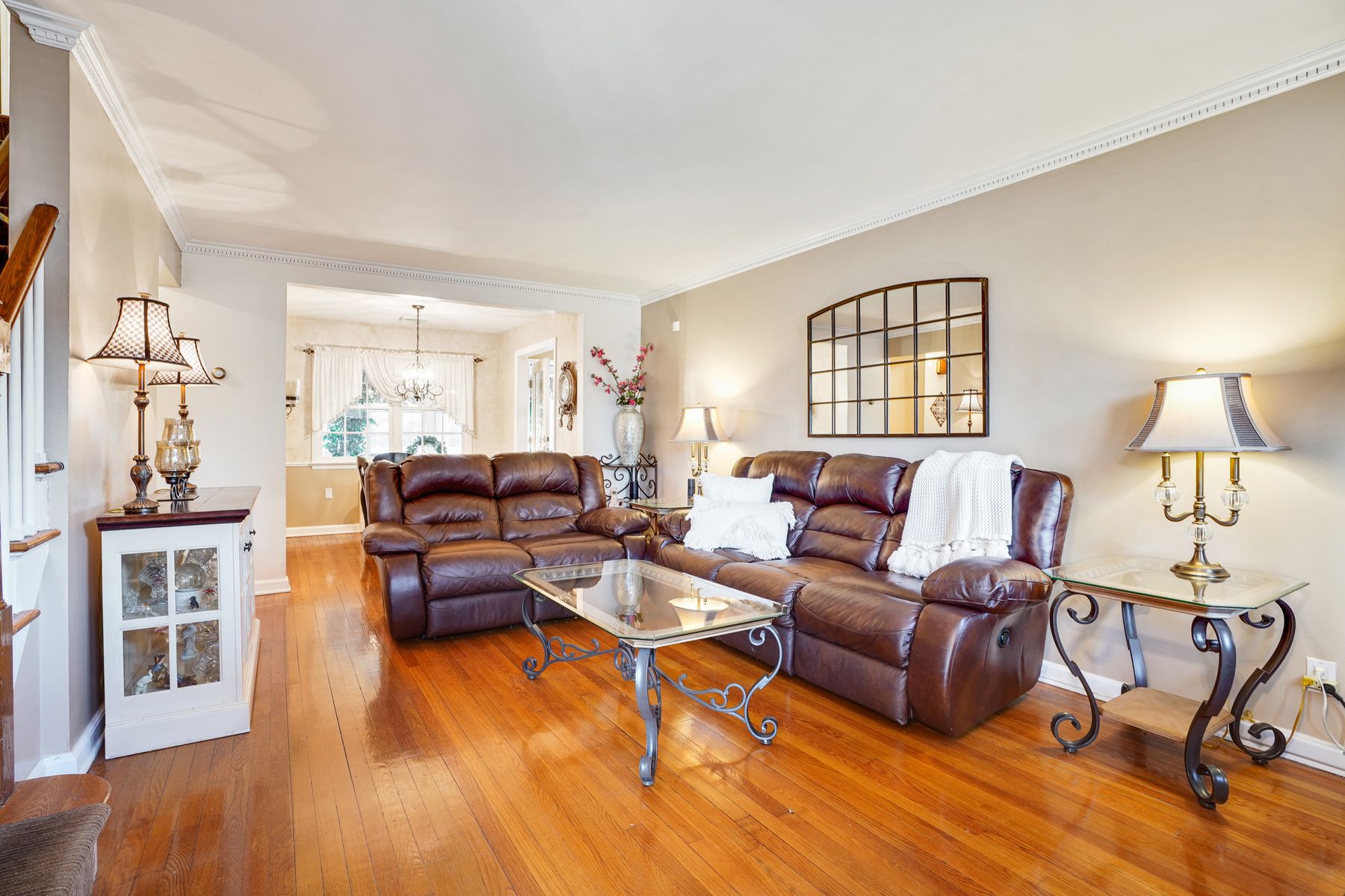 2 Wade Avenue