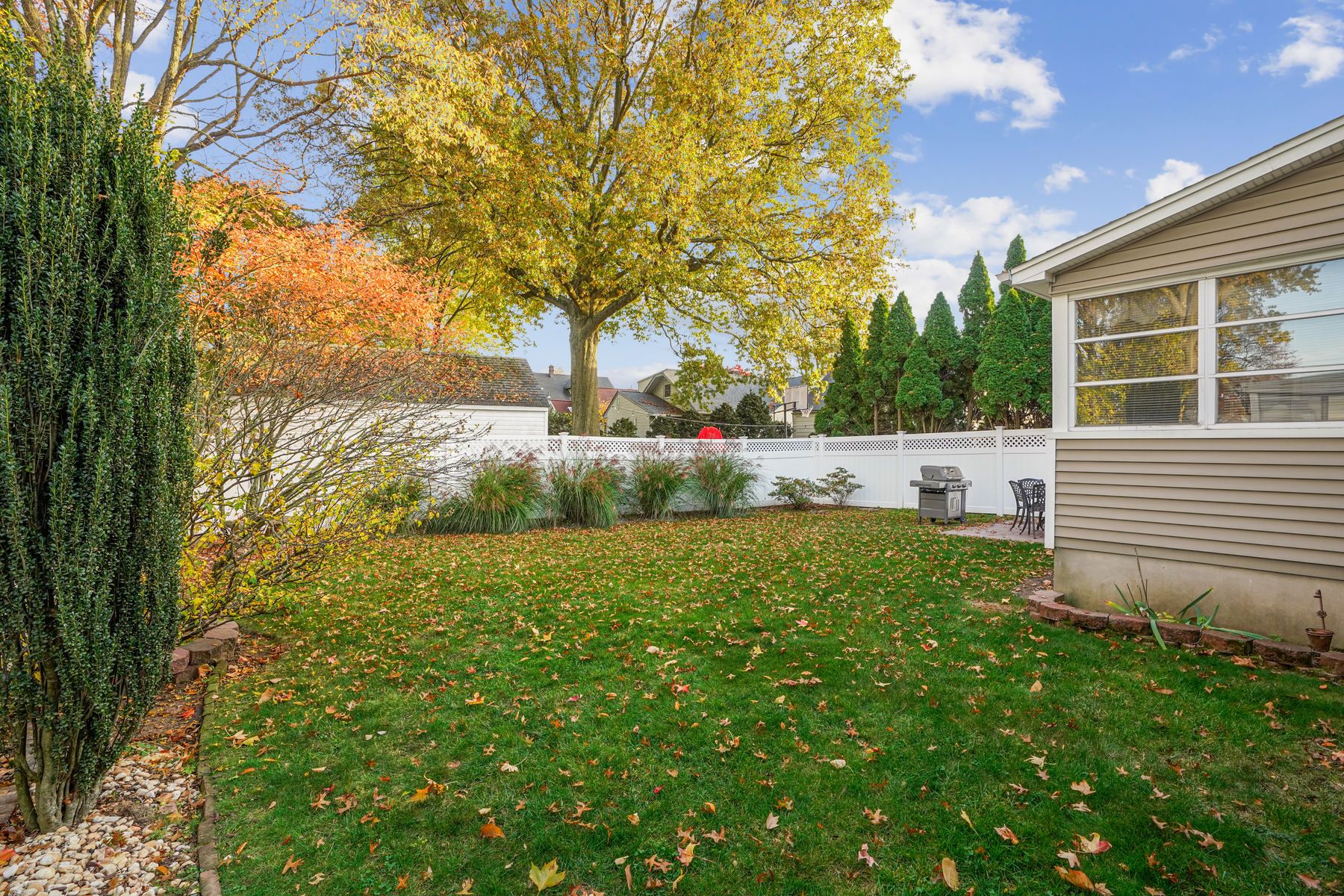 2 Wade Avenue