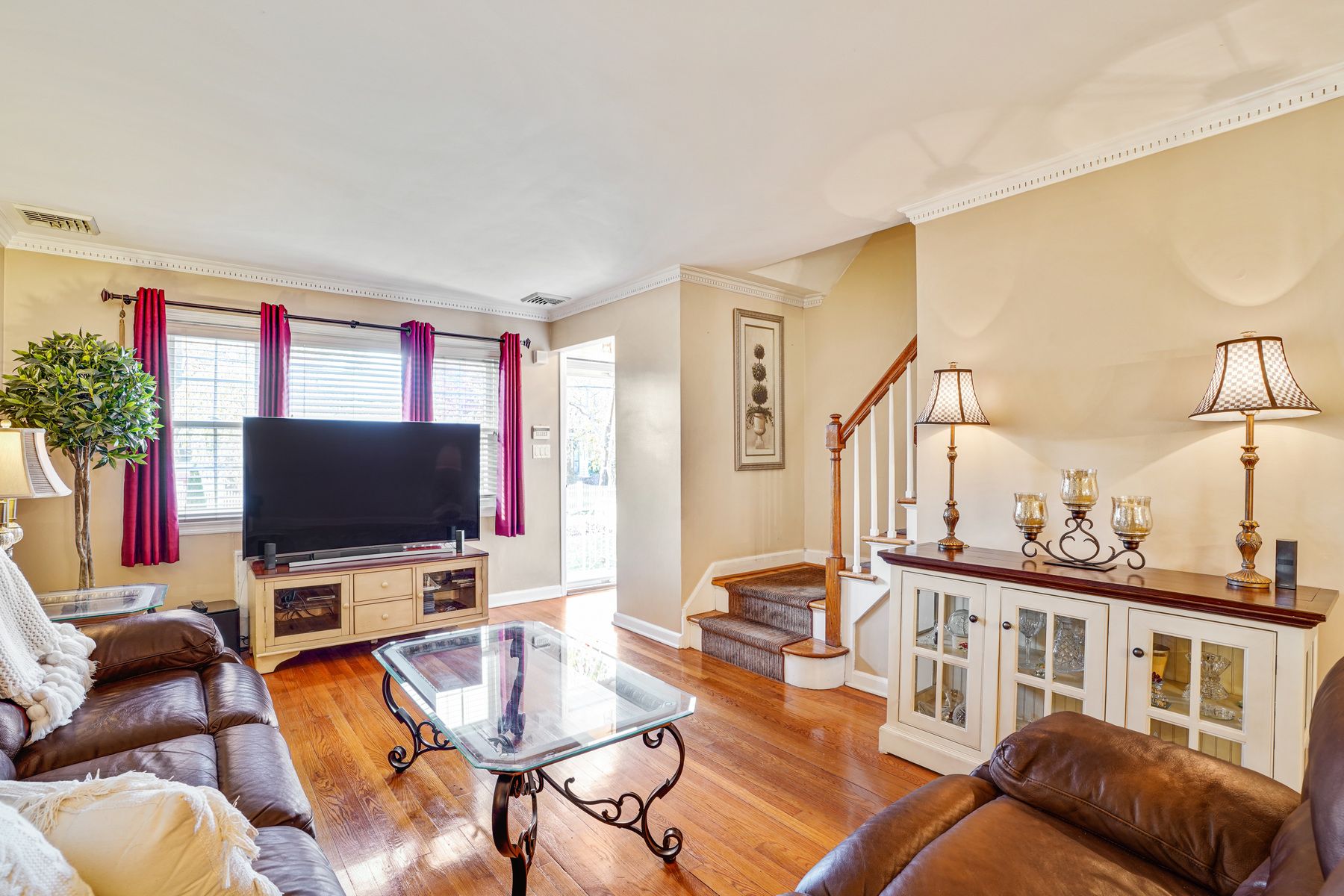 2 Wade Avenue