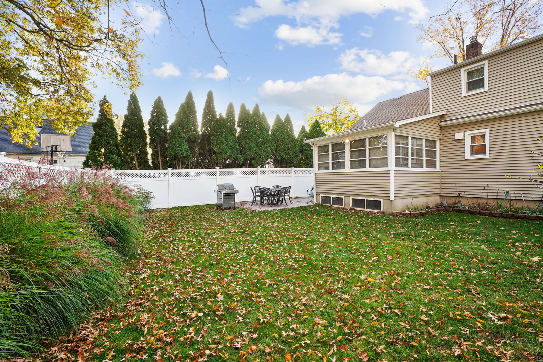 2 Wade Avenue
