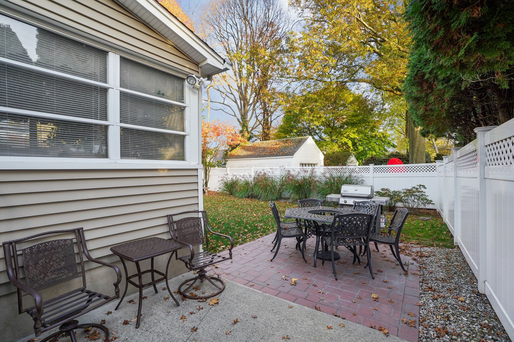 2 Wade Avenue