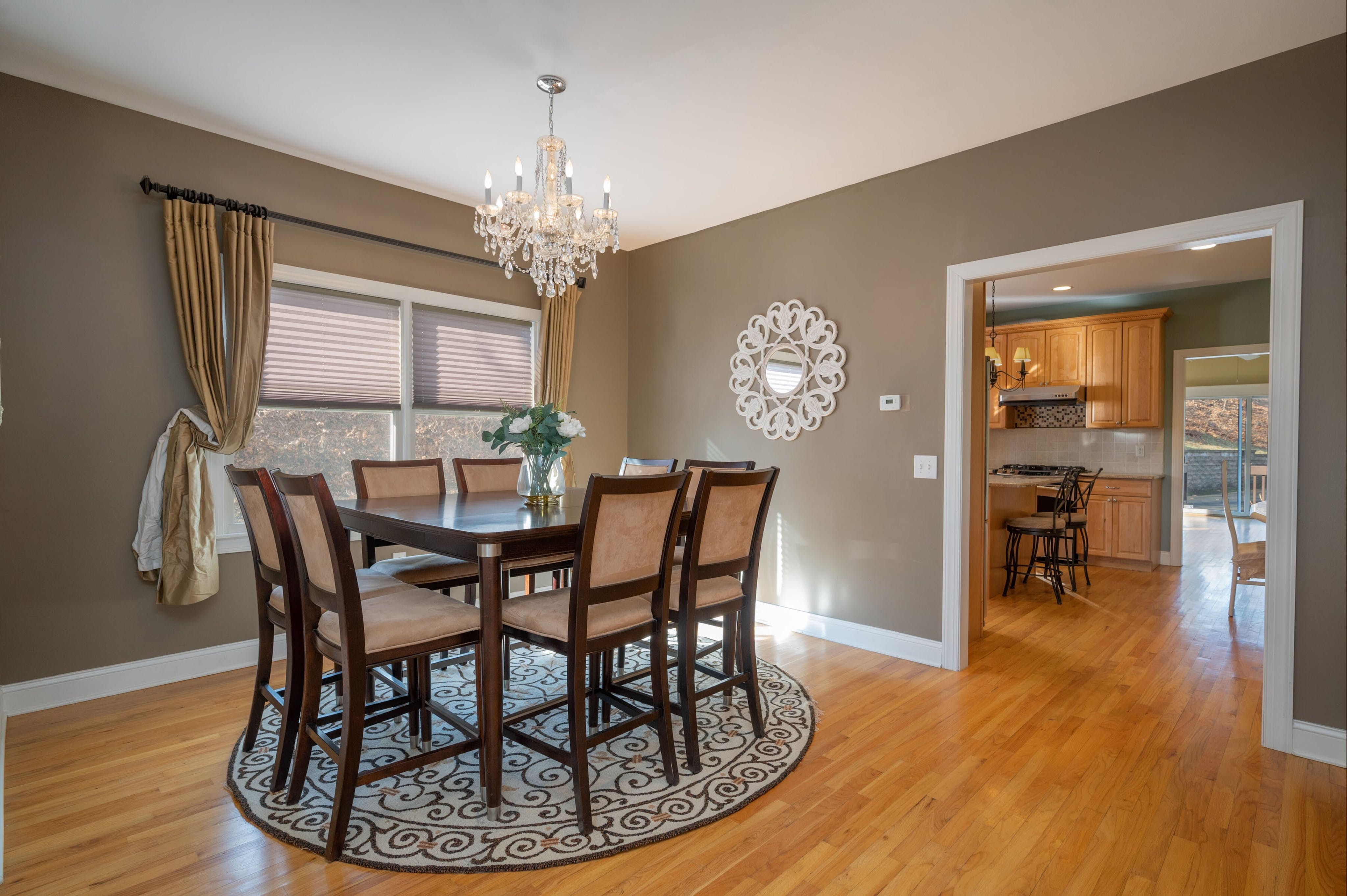 27 Russell Place, #2