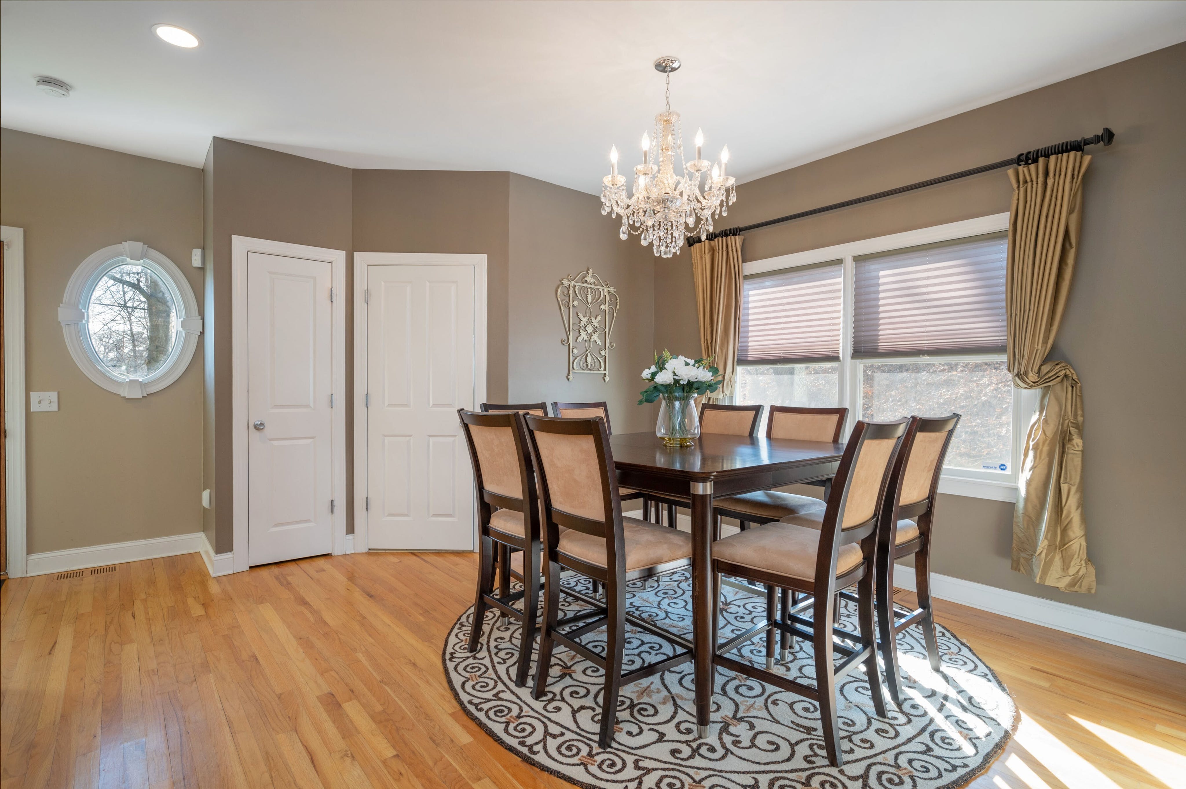 27 Russell Place, #2