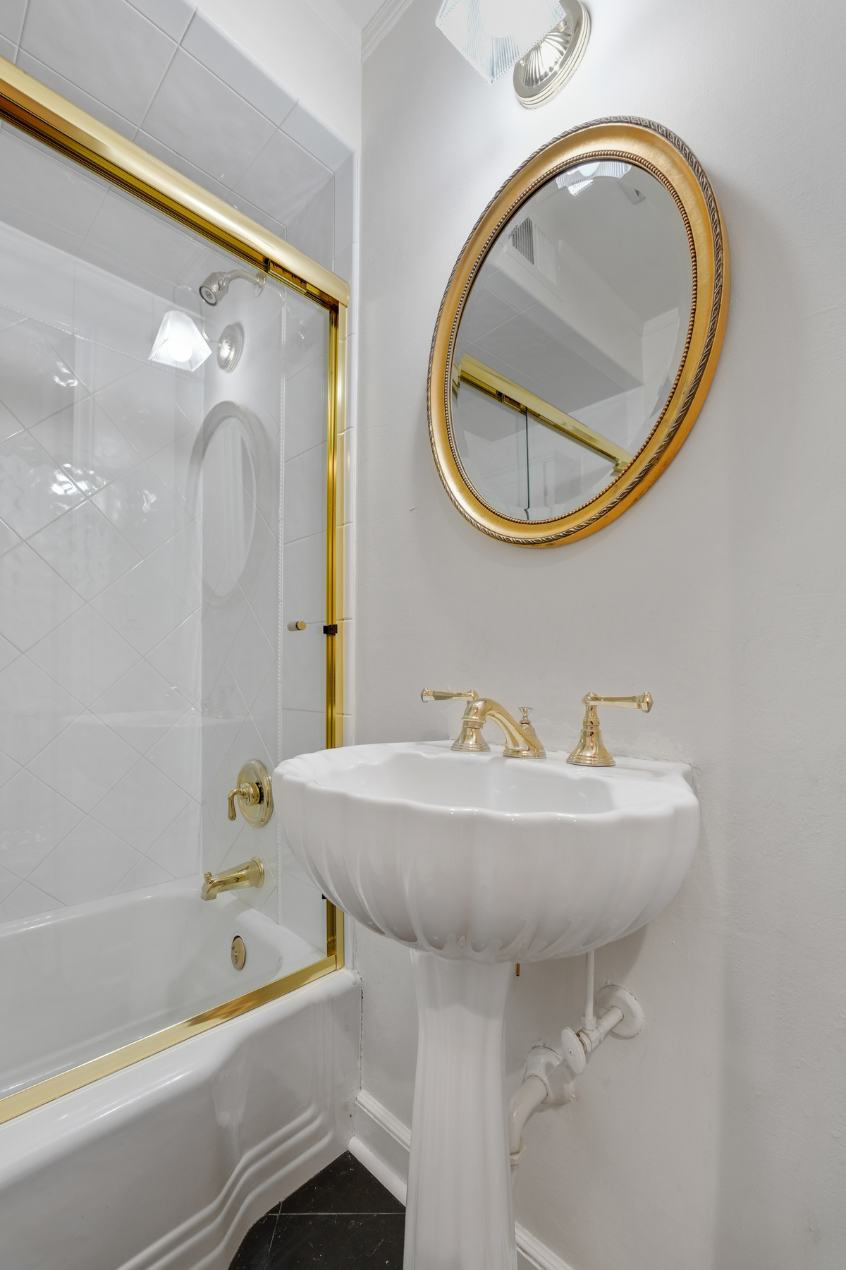 6 Lee Lane