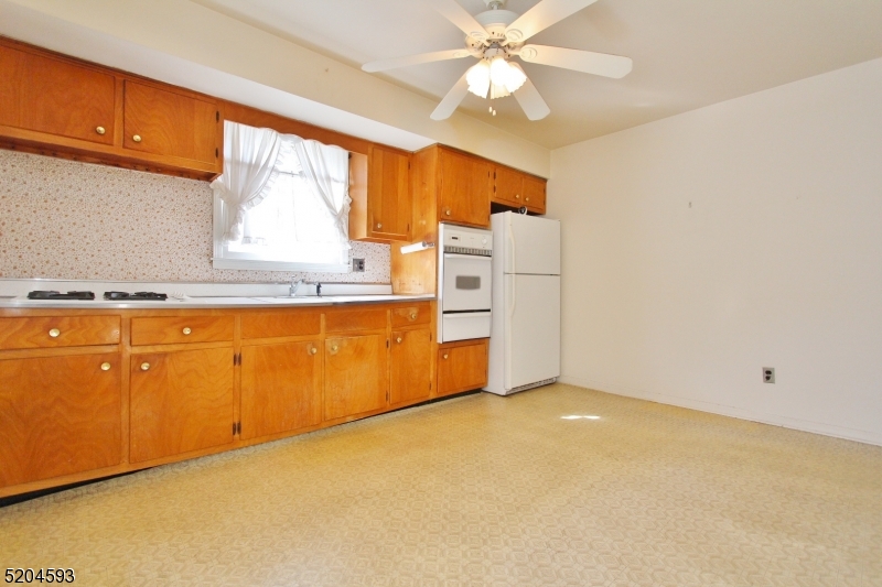 2 Kennedy Ct