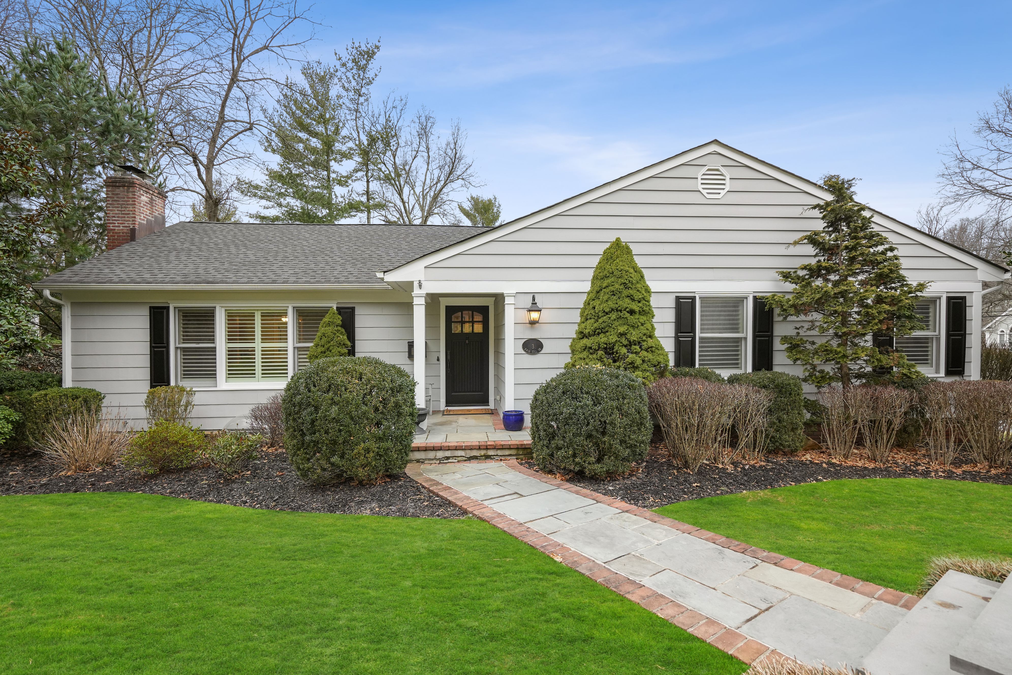 3 Knob Hill Drive 