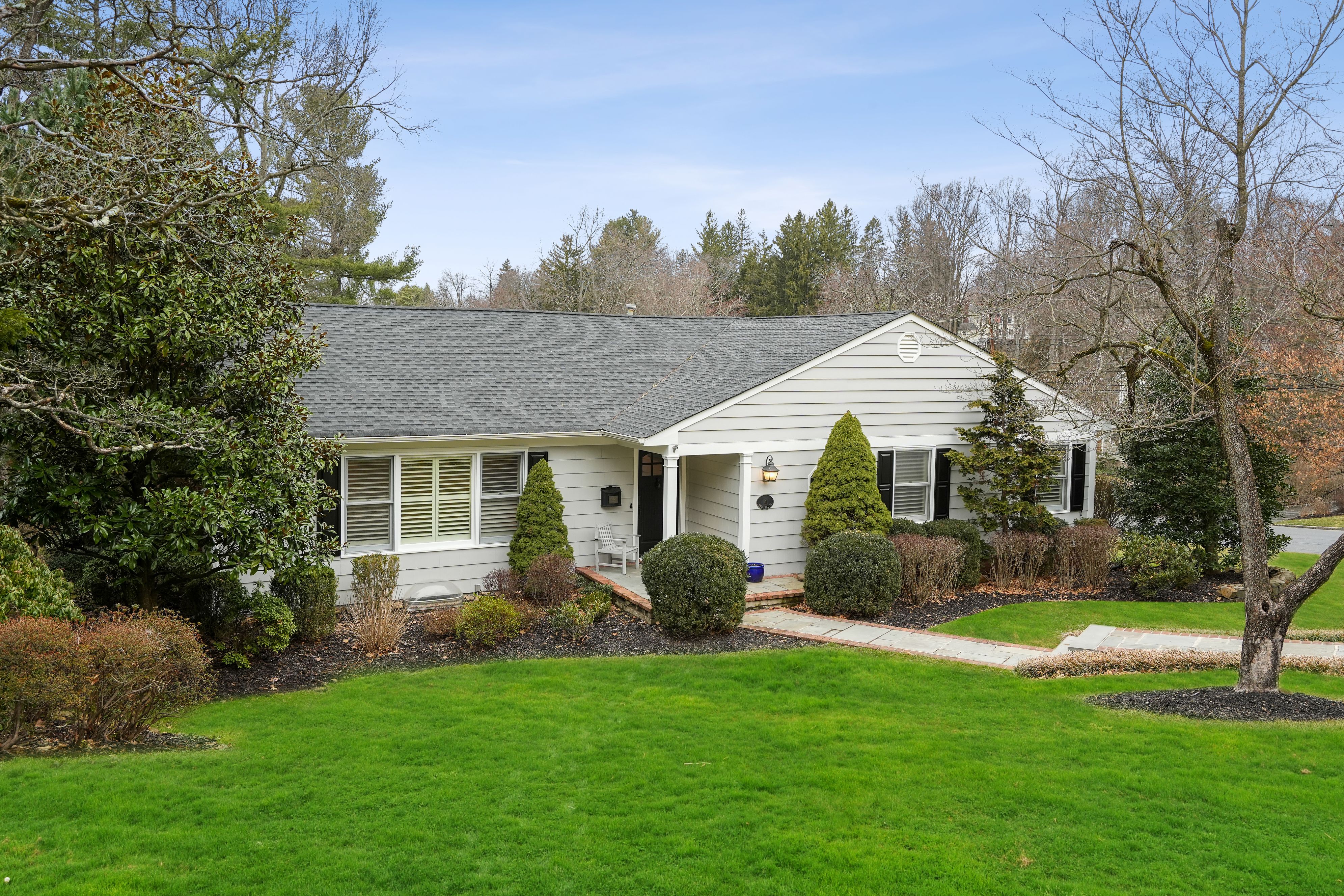 3 Knob Hill Drive 