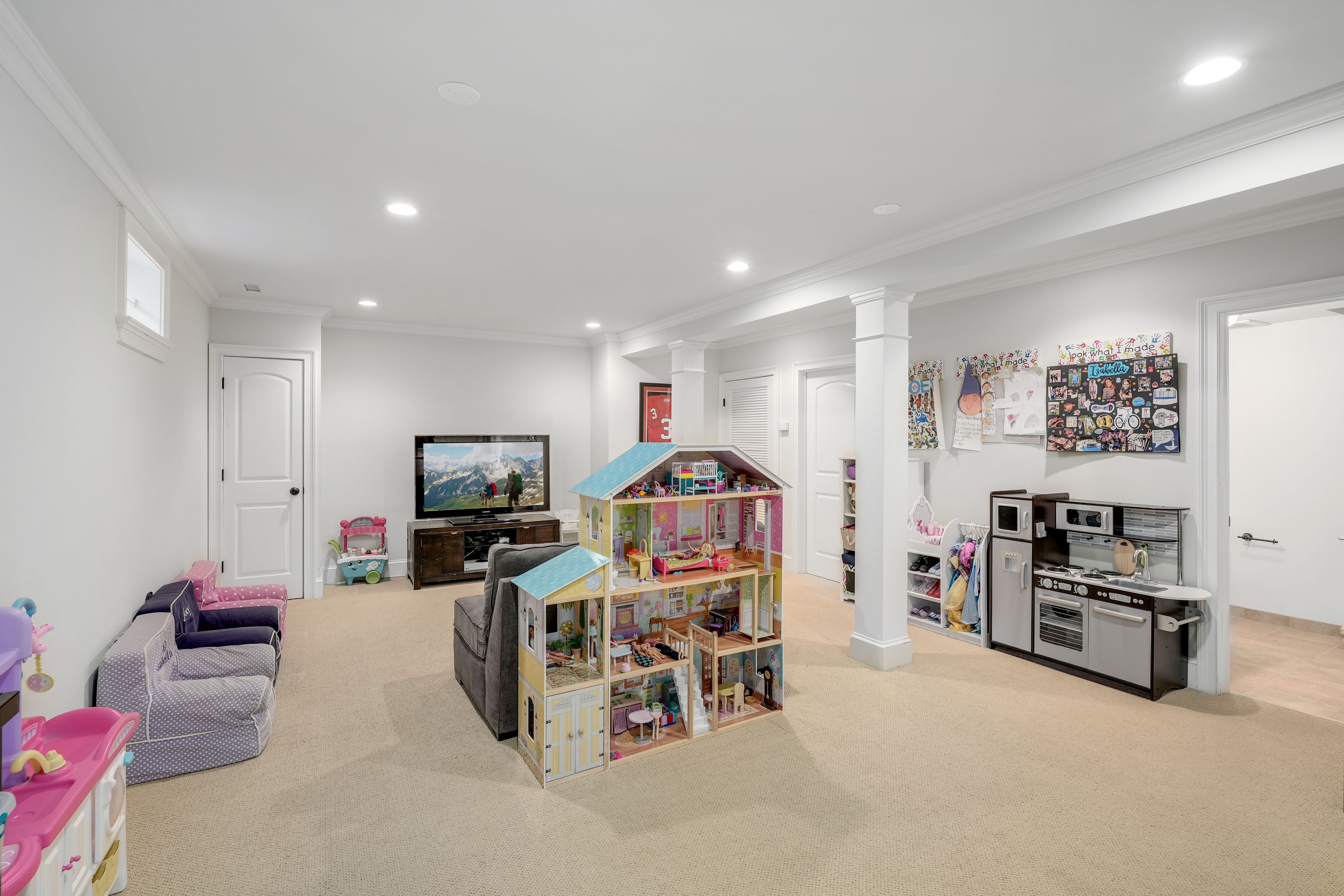 3 Knob Hill Drive 
