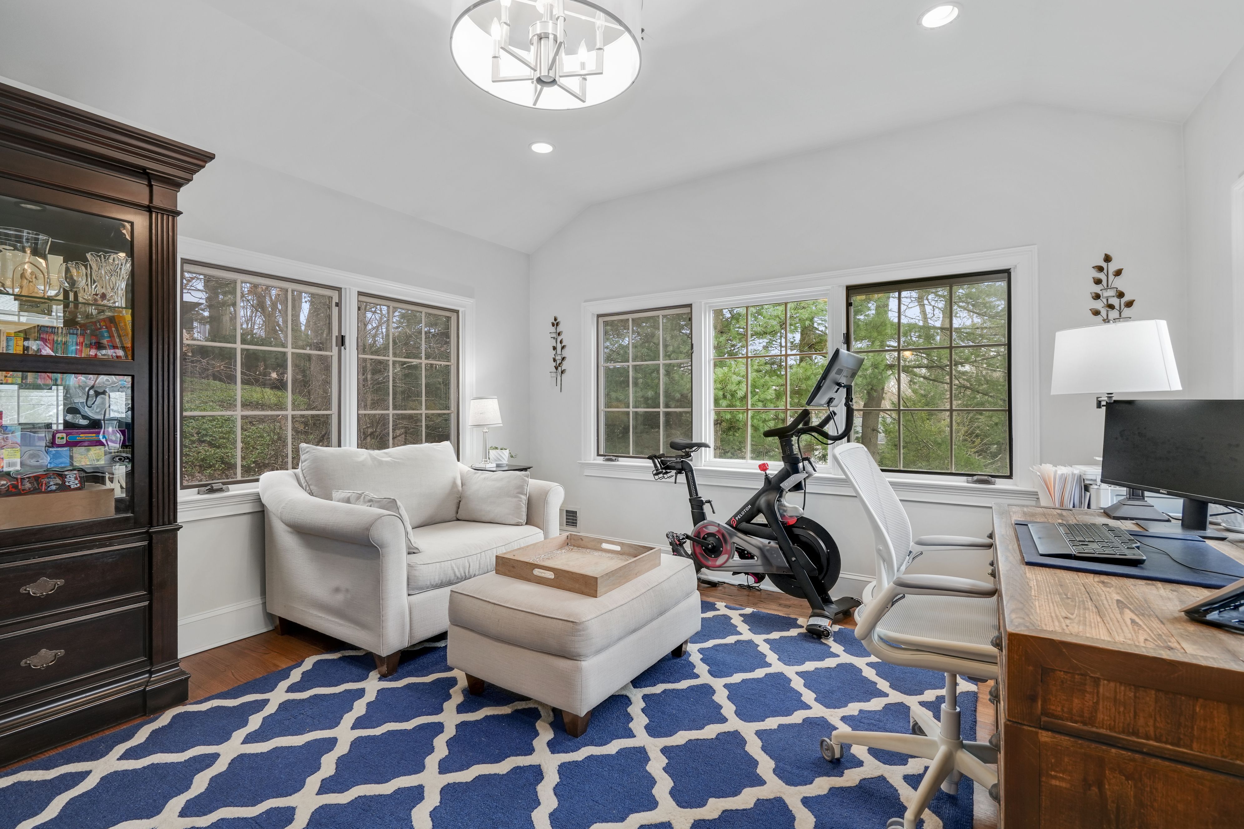 3 Knob Hill Drive 