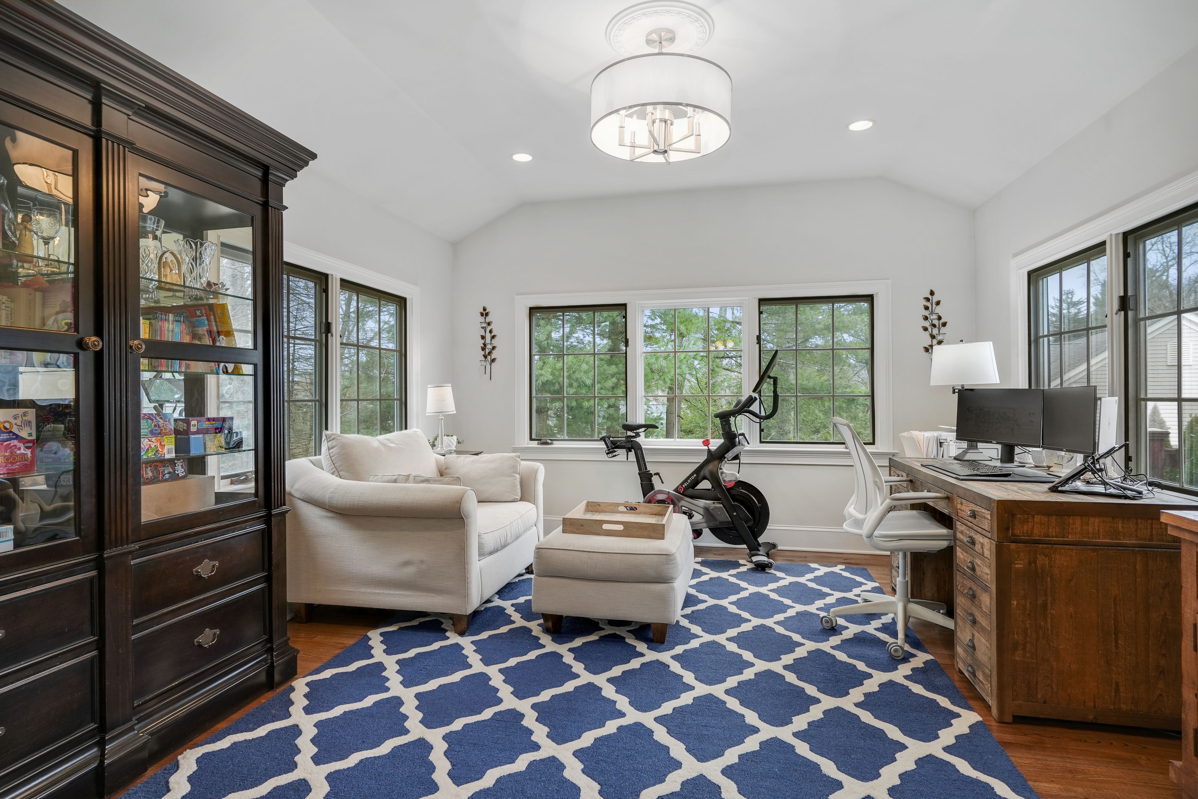3 Knob Hill Drive 