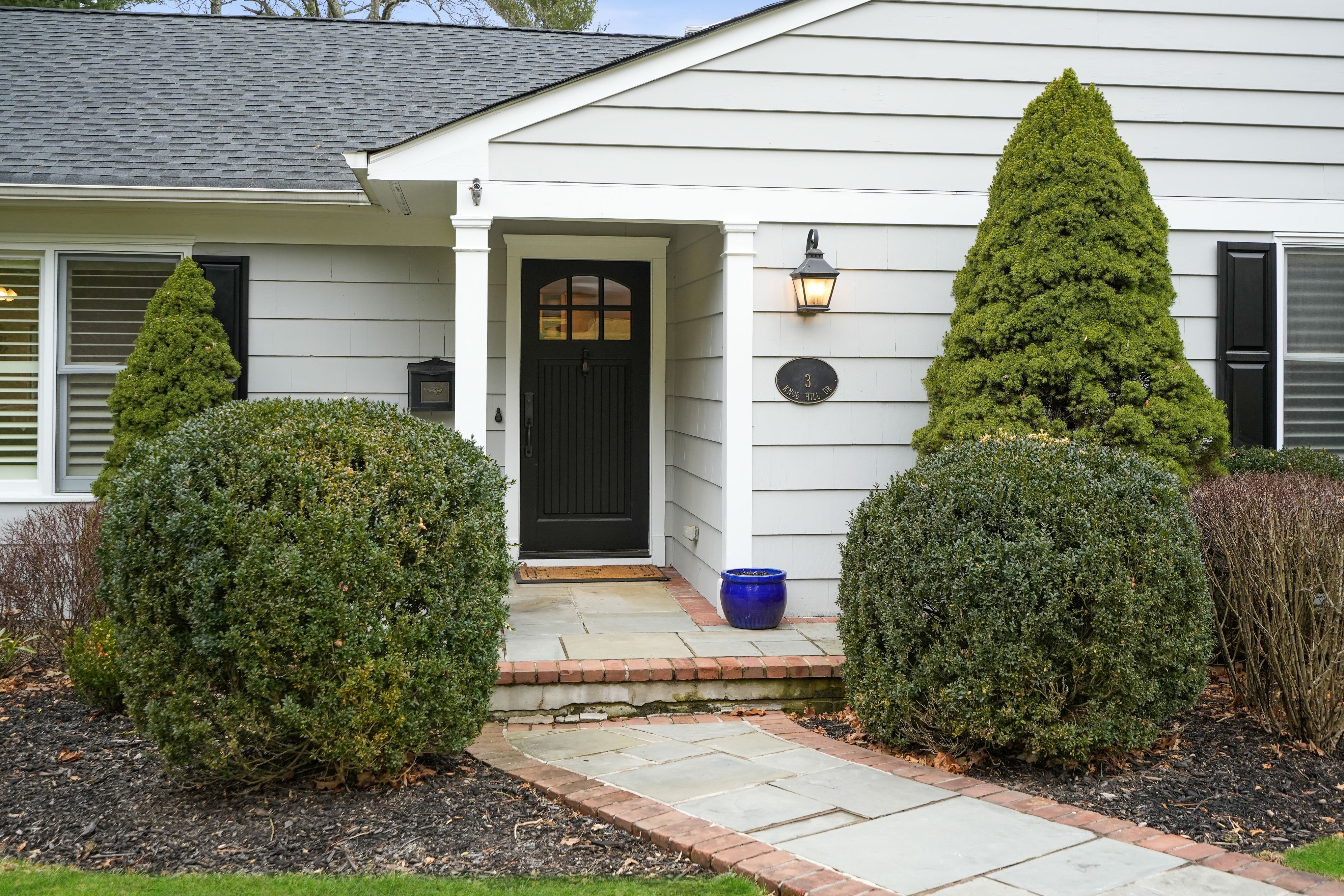 3 Knob Hill Drive 