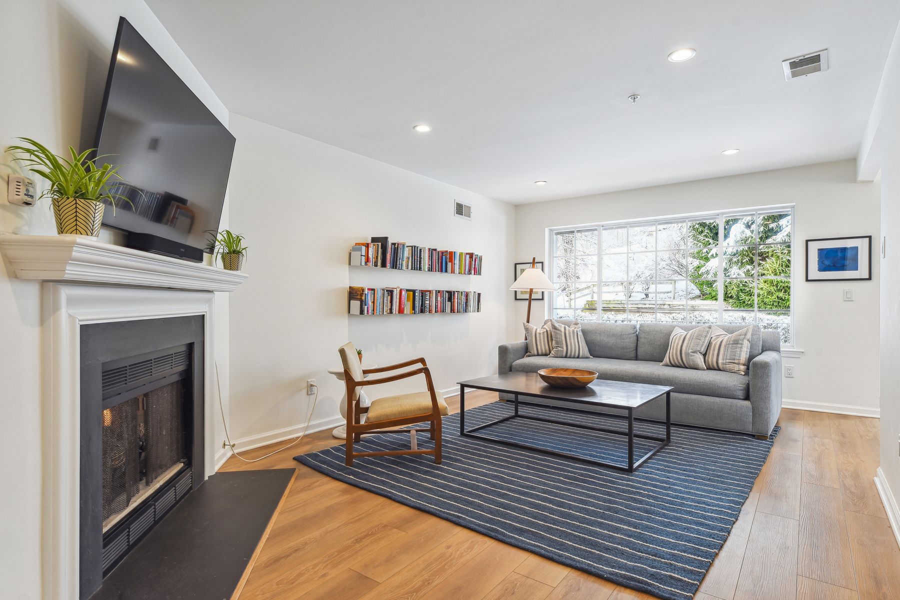 230 Riveredge Drive
