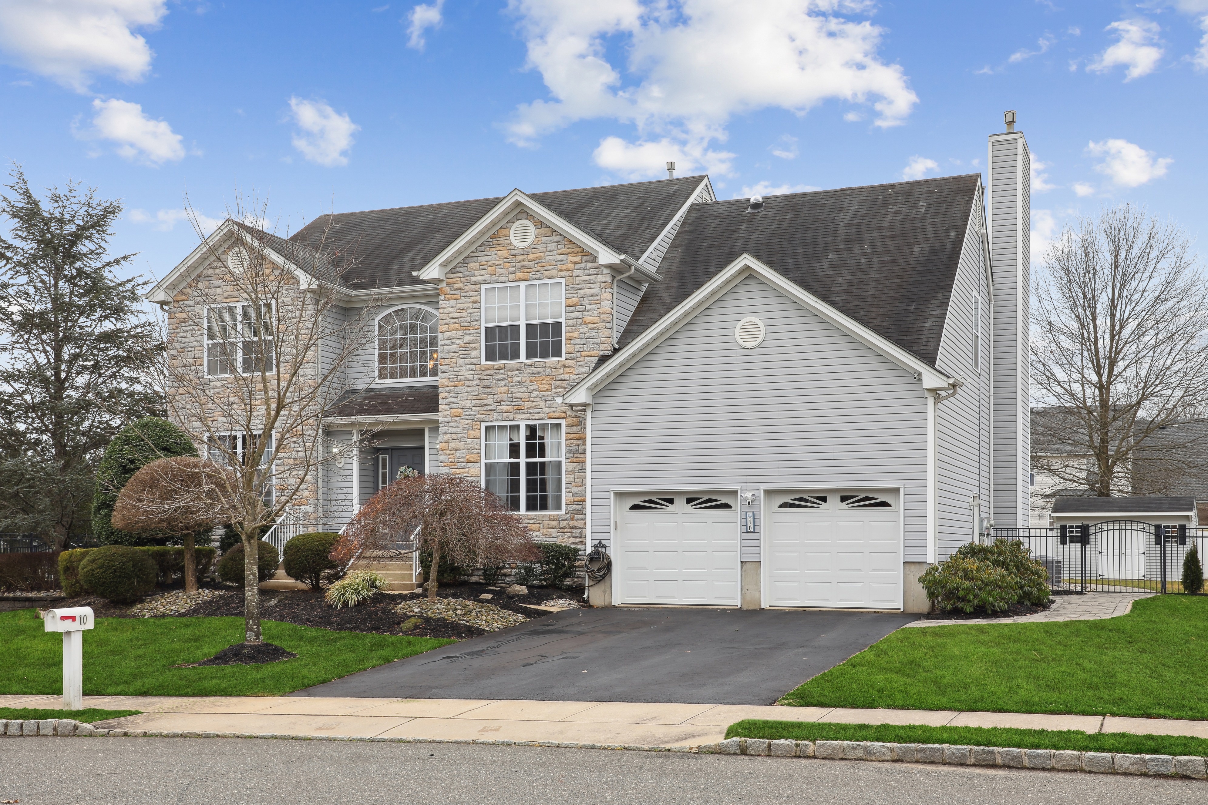 10 Cabin Brook Crescent