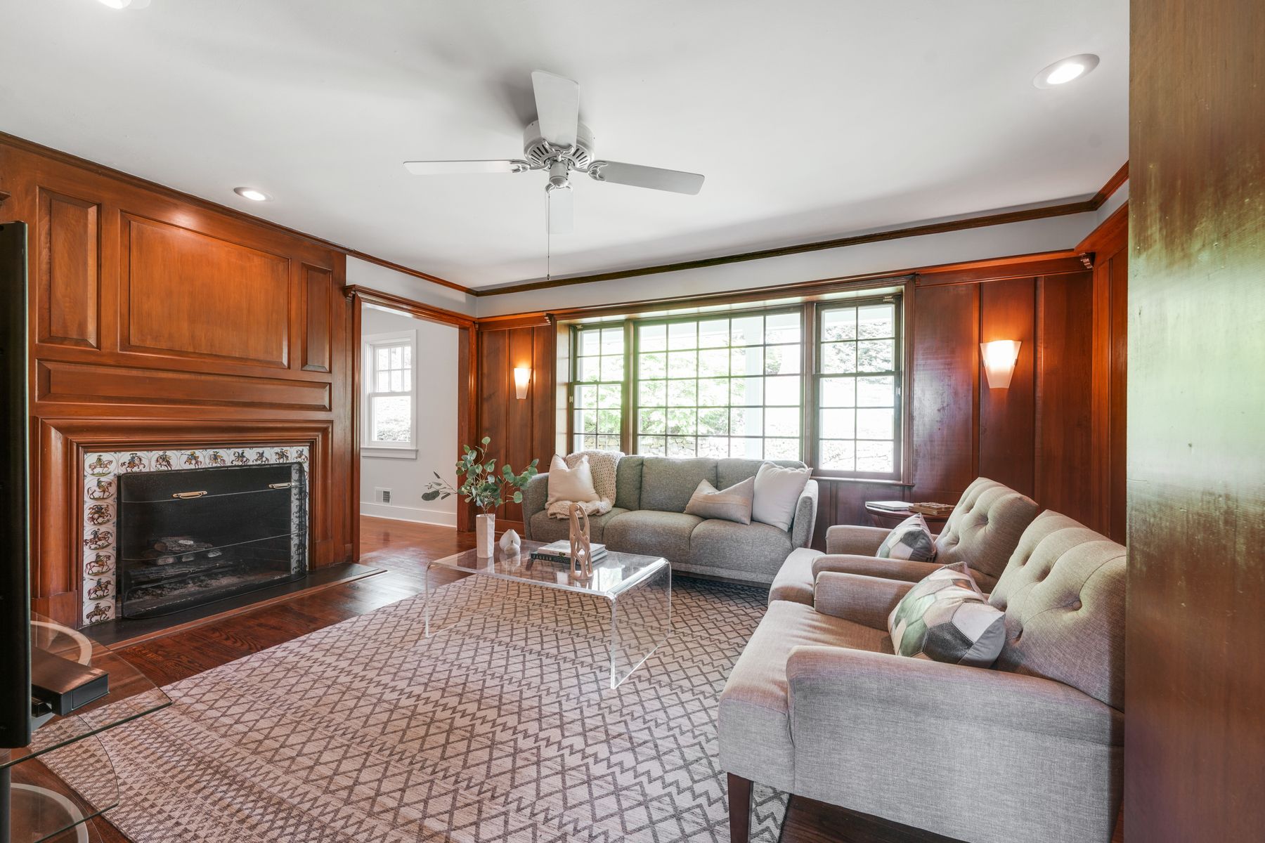 18 Canterbury Lane 