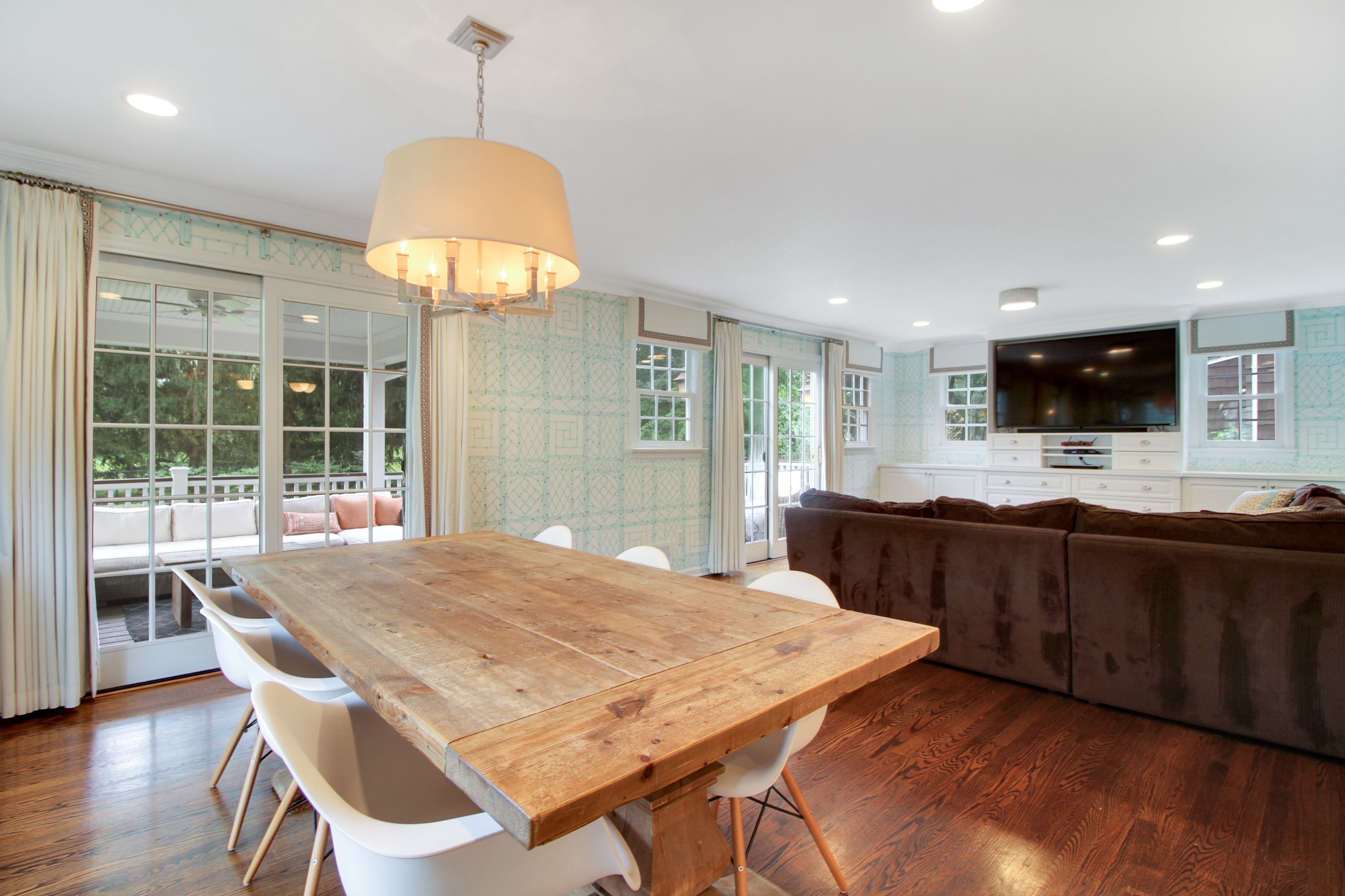 167 Colonial Road 