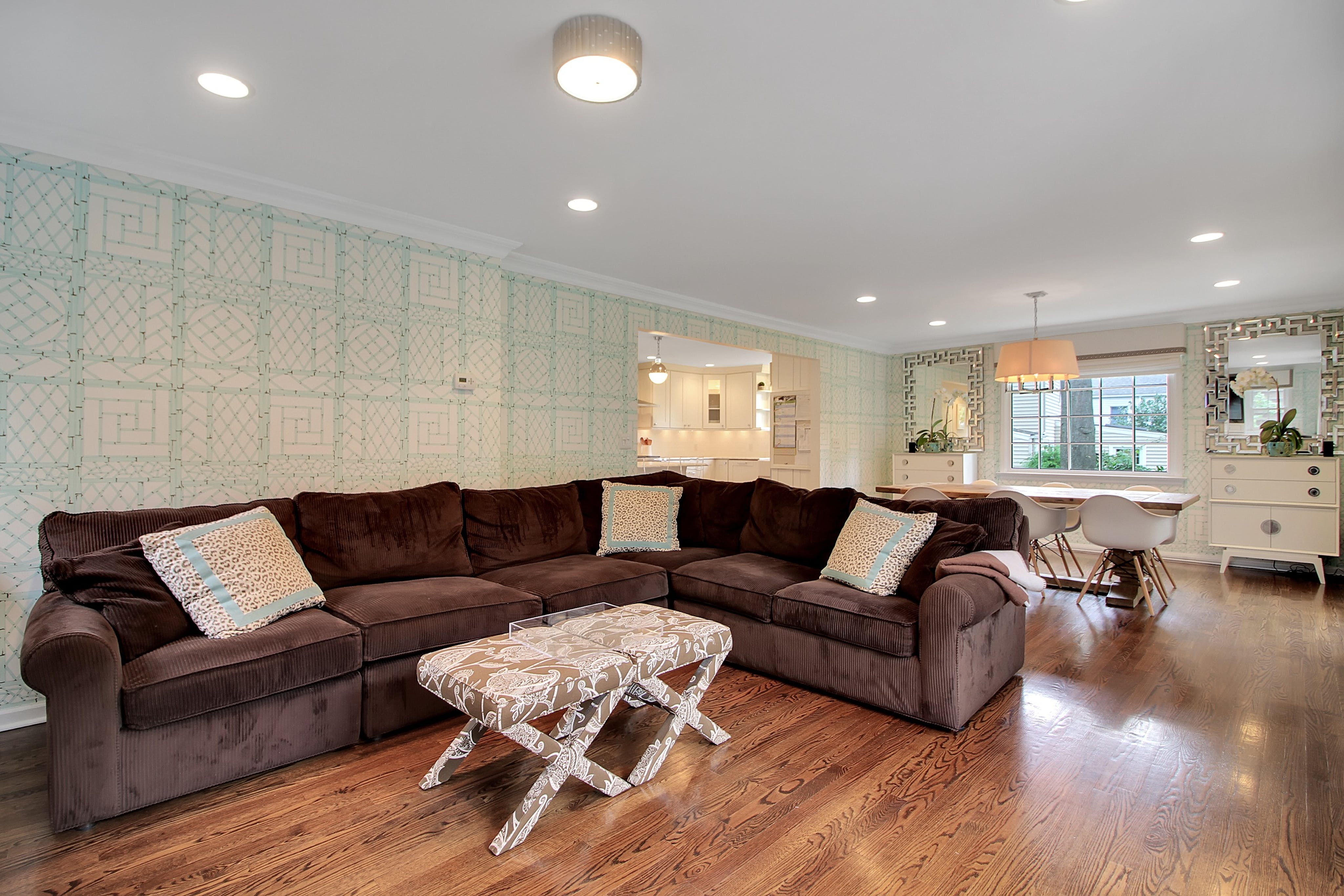 167 Colonial Road 