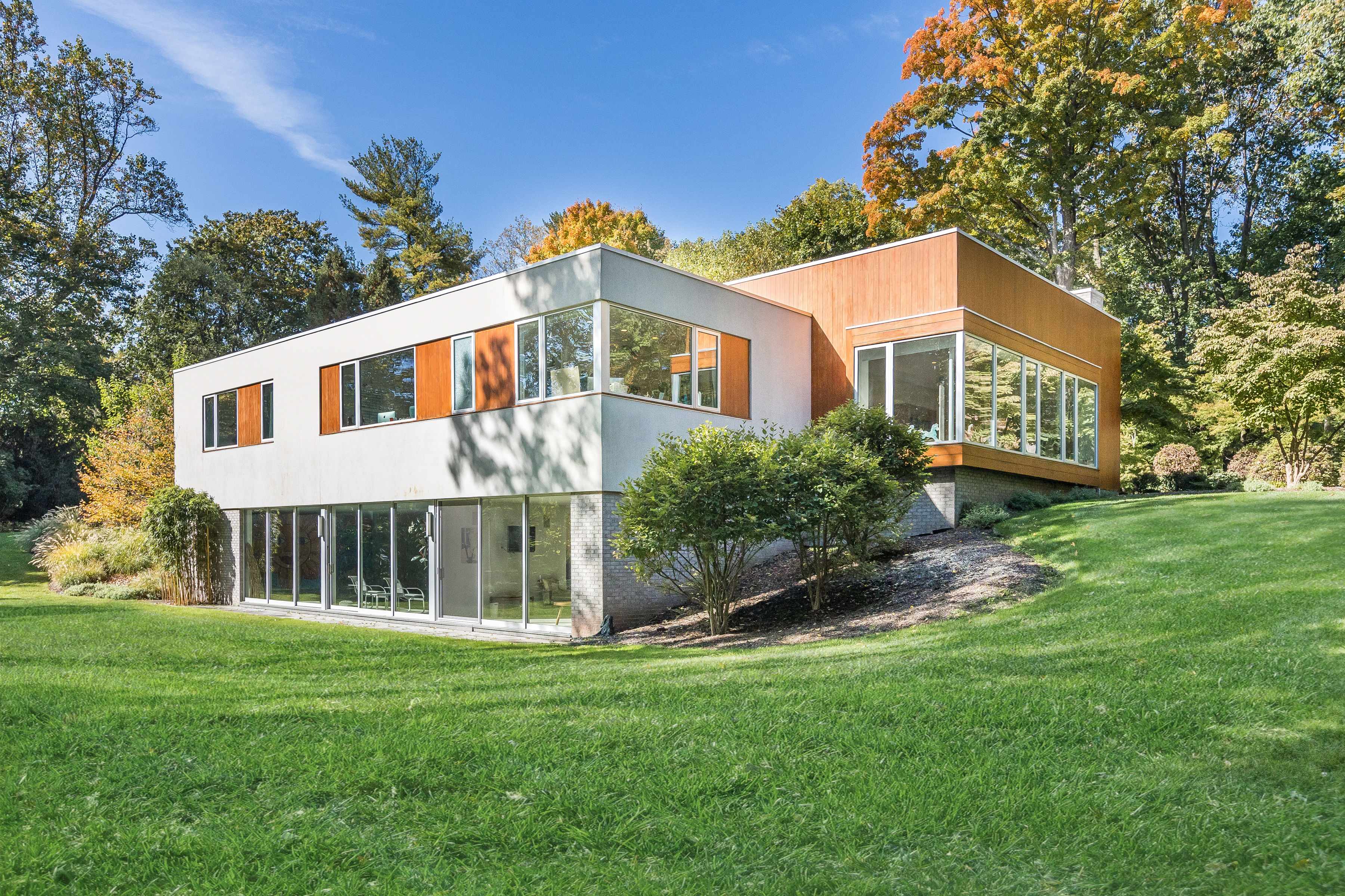 16 Tulip Avenue 