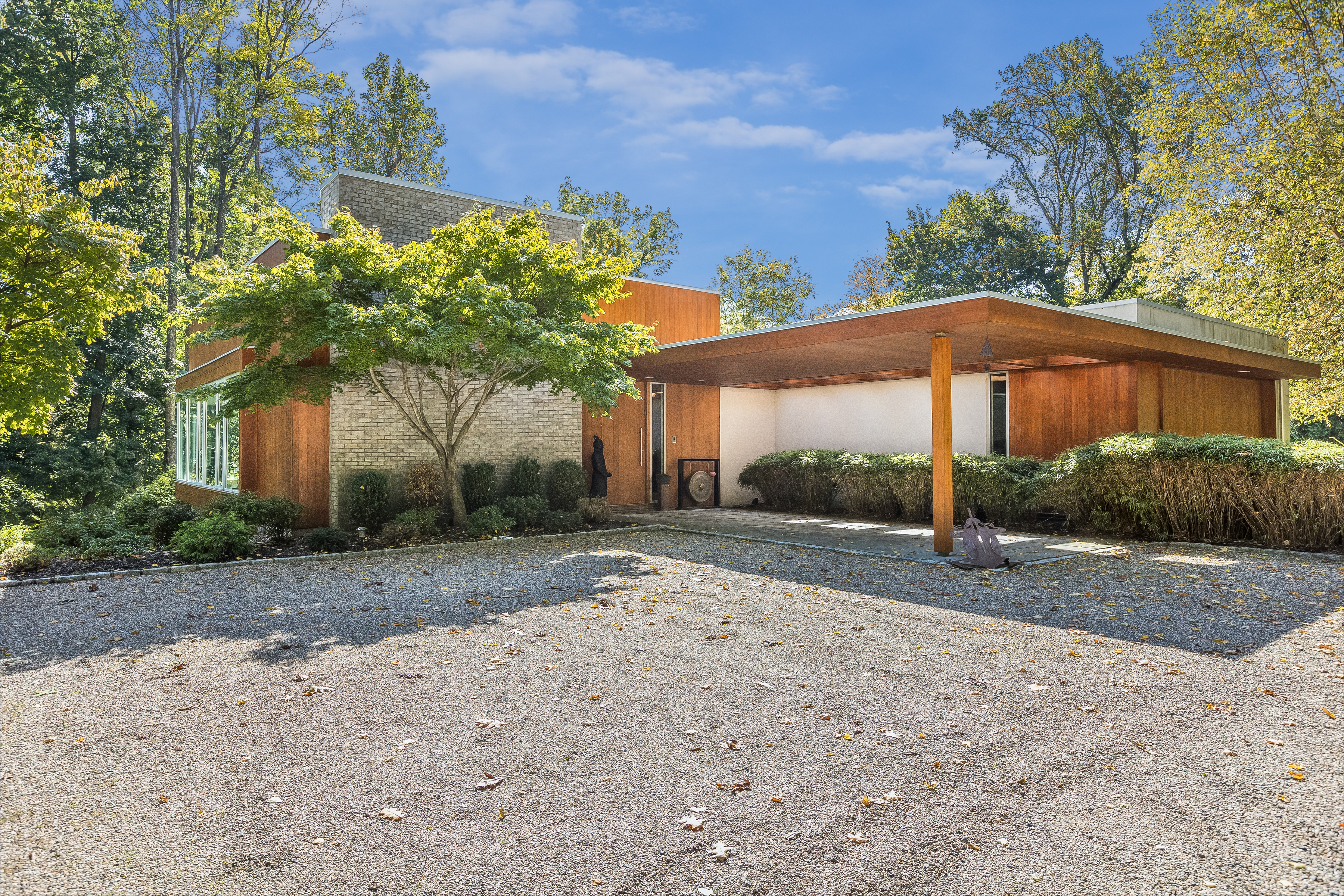16 Tulip Avenue 