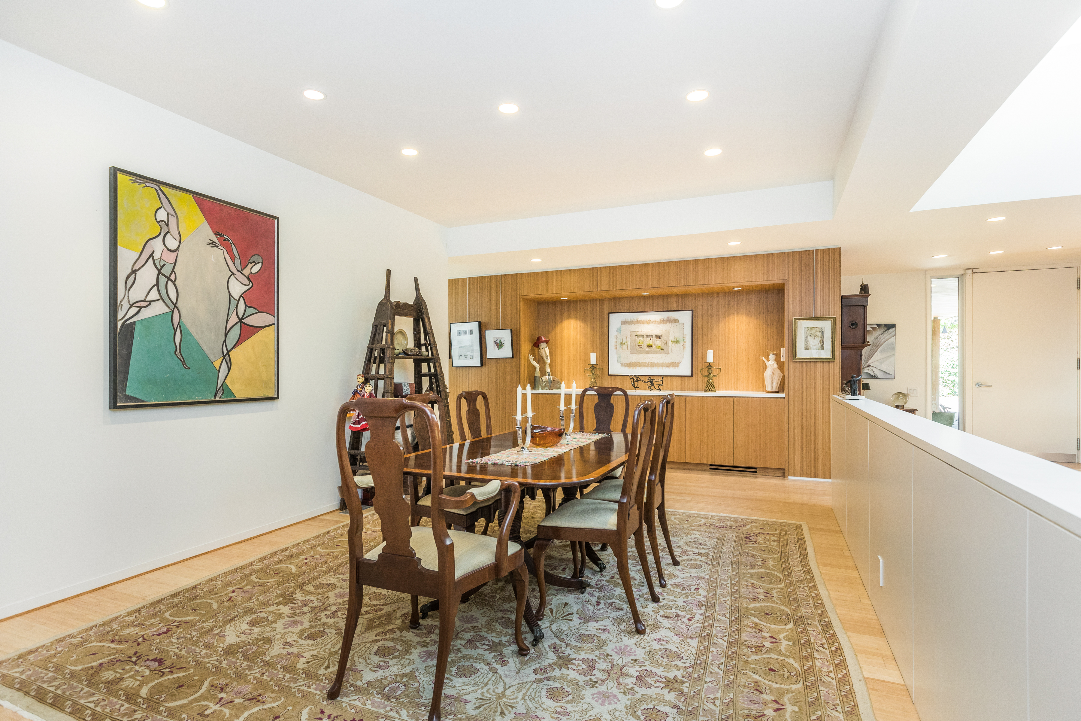 16 Tulip Avenue 