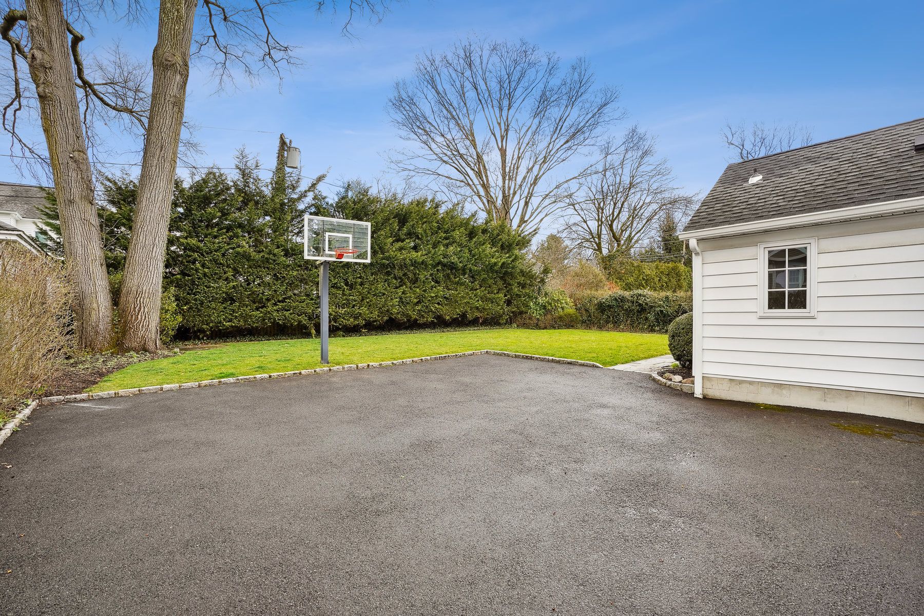 19 Oakley Avenue 