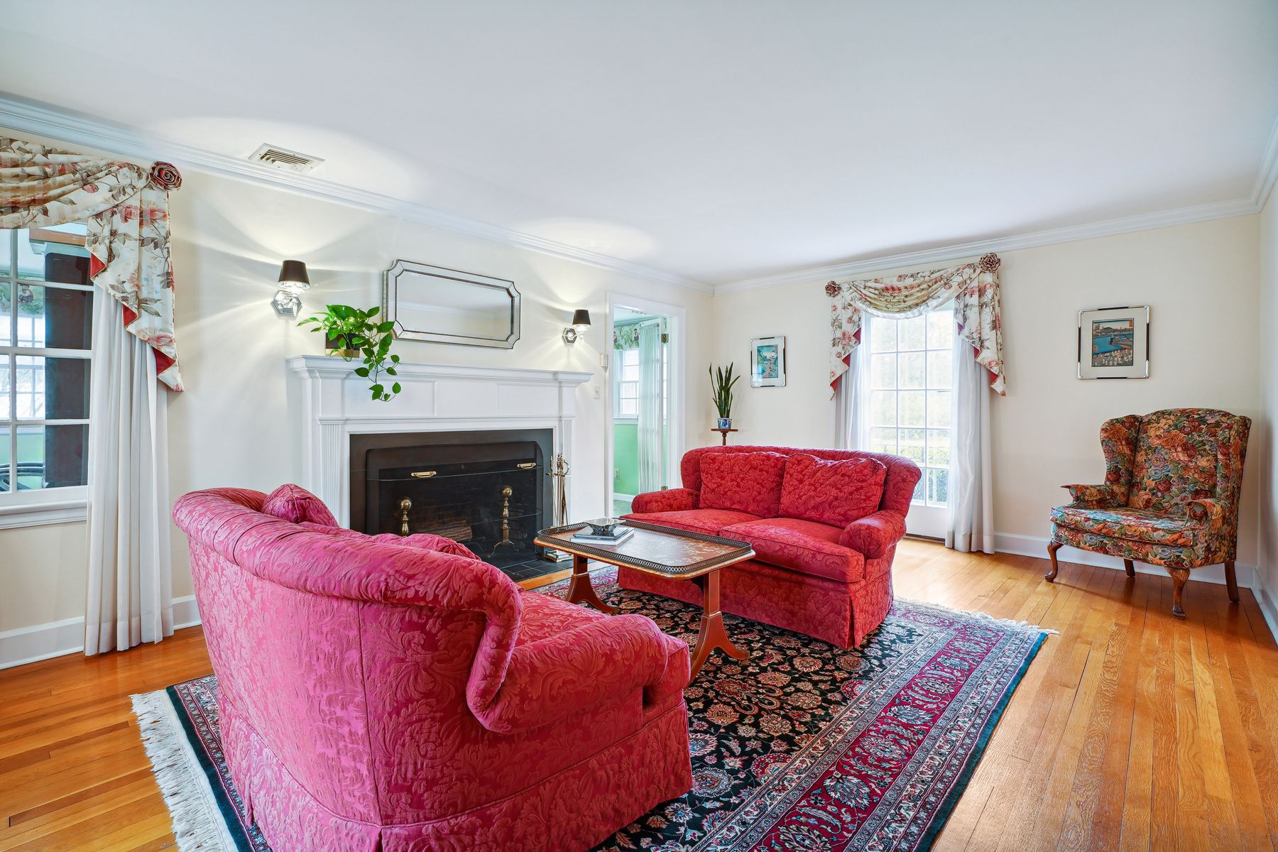 19 Oakley Avenue 